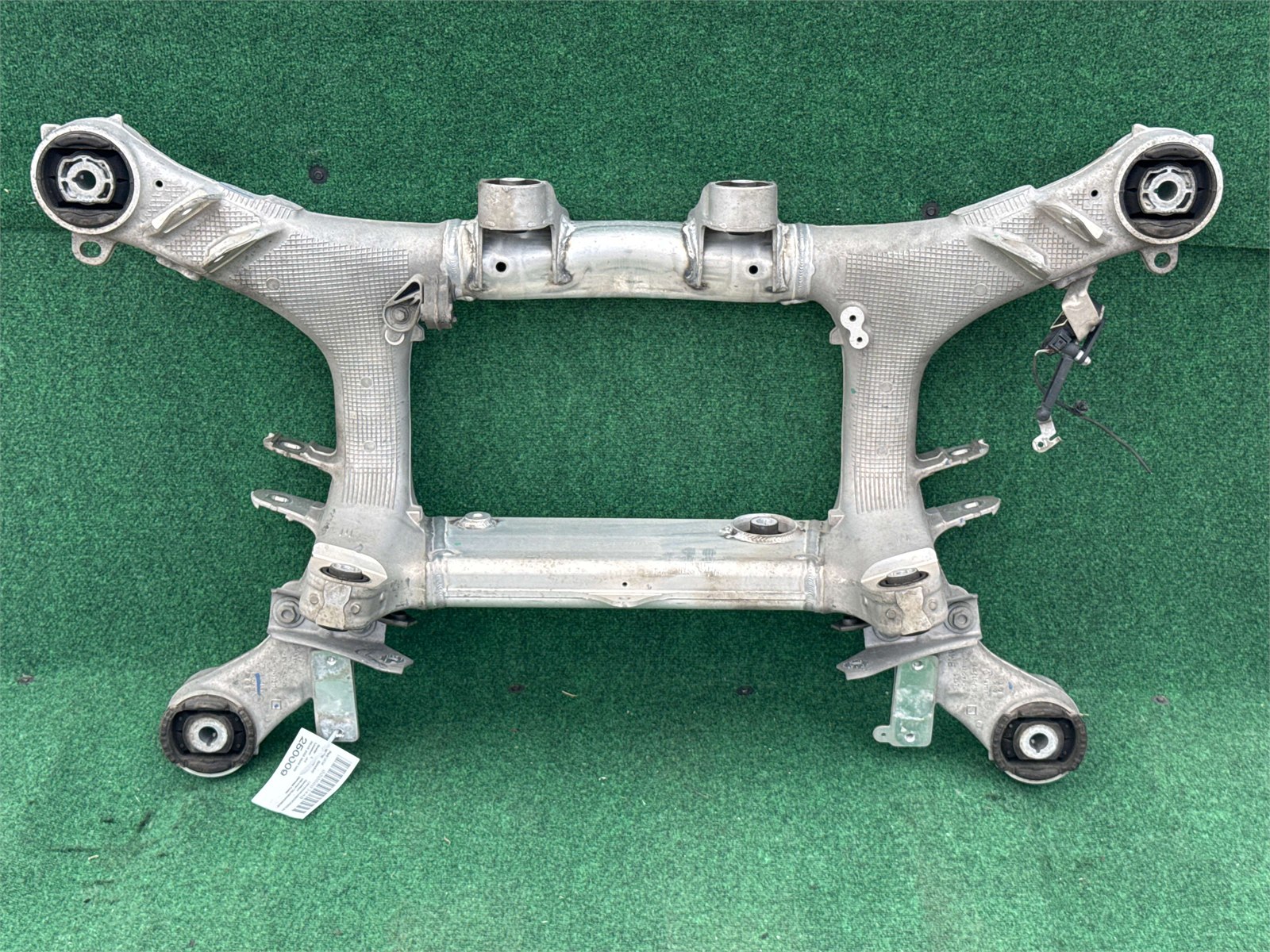 2017-2023 BMW 530i AWD Rear Subframe Suspension Crossmembe OEM 33316861201