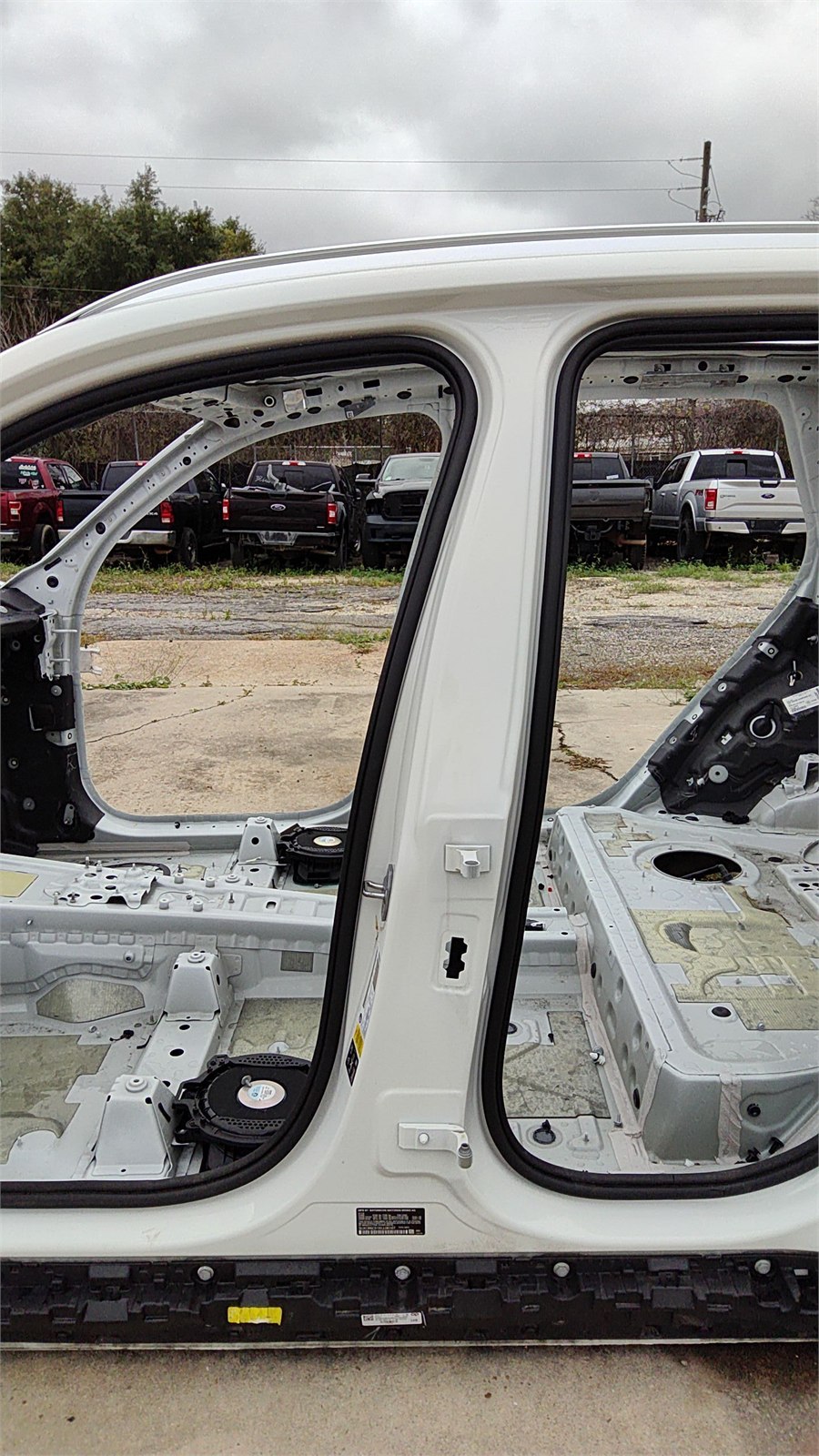2017-2023 Bmw X5 Reinforcement B-pillar Left Lh Alpine White/300 Oem 41007955029