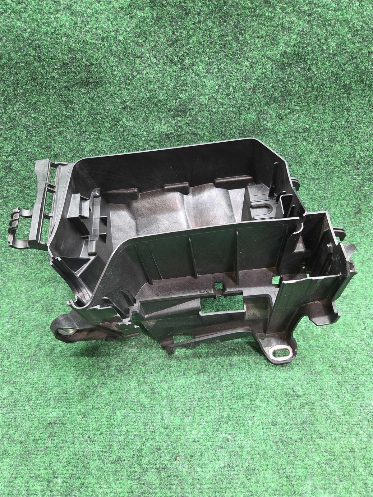 2015-2020 Mercedes Benz Gla 250 Engine Utility Box Holder Oem A2465403803