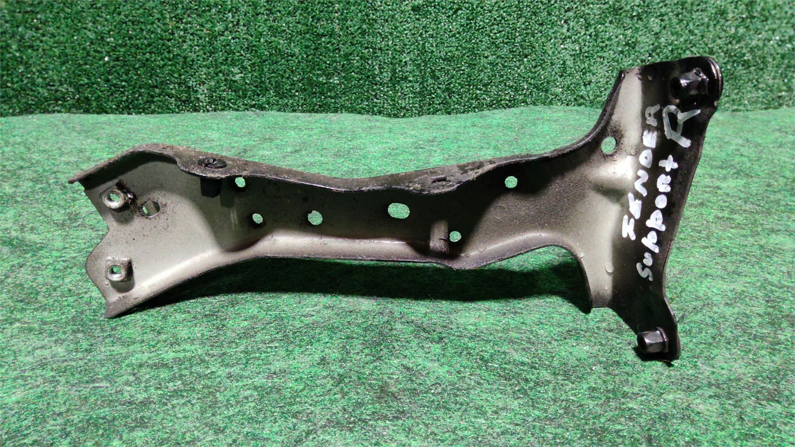2015-2020 Audi A3 Quattro Right Front Fender Bracket Oem 8v0821136c