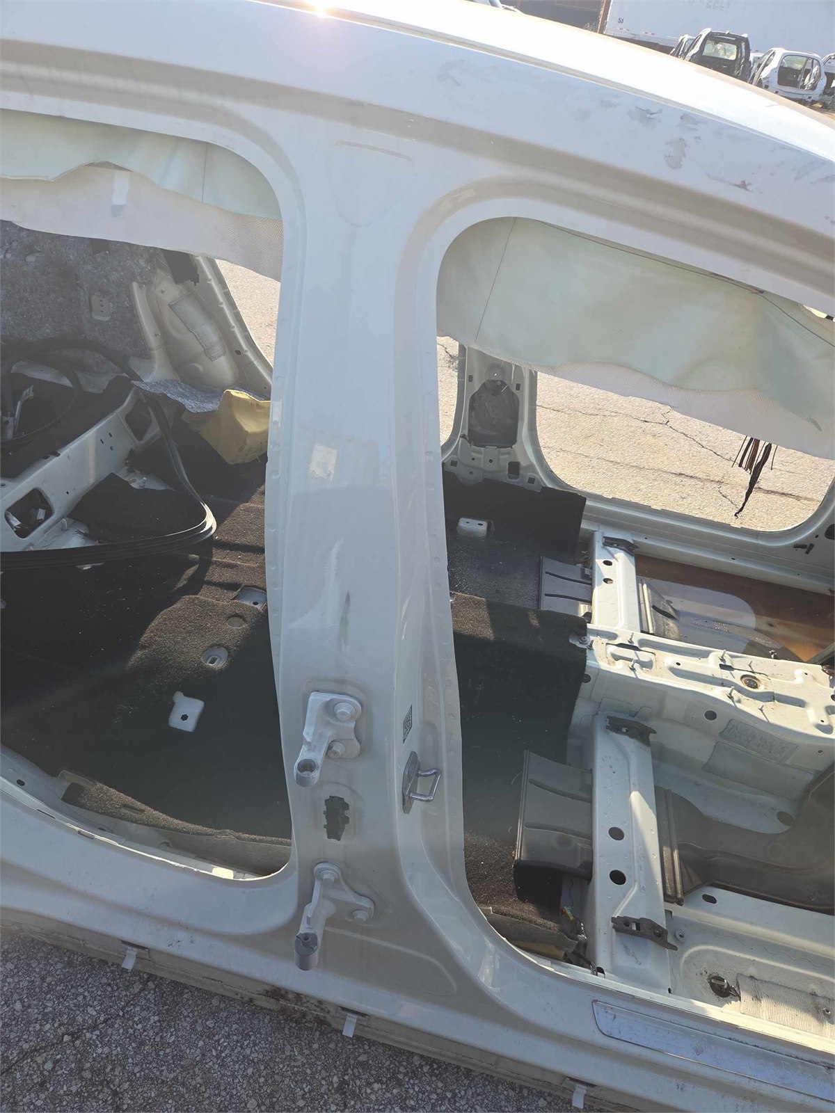 2015-2020 Mercedes Benz Gla 250 Right Center B-pillar White 650 Oem A1566303400