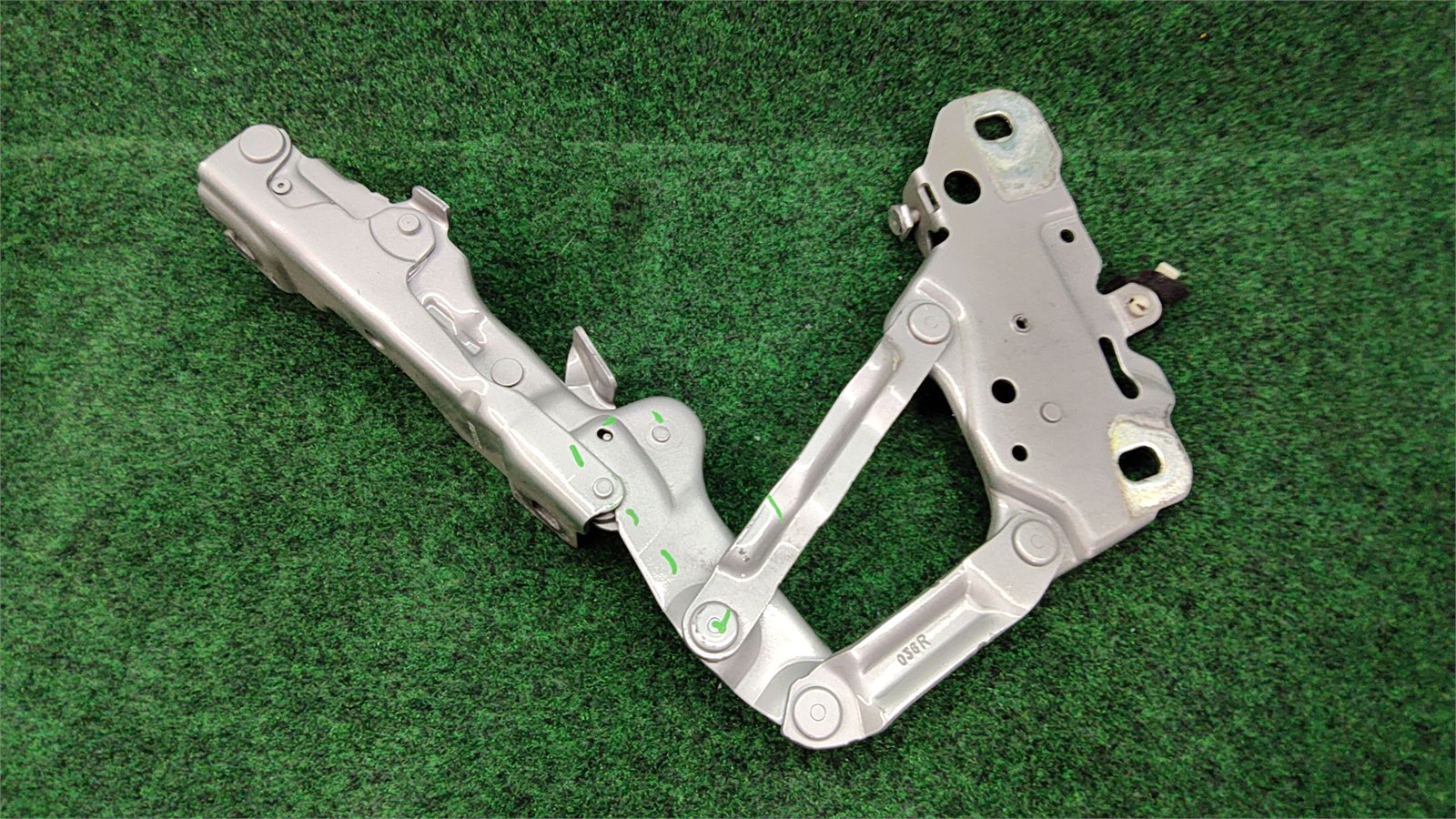 2018-2024 BMW X3 Hood Hinge Right Side OEM 41617475792