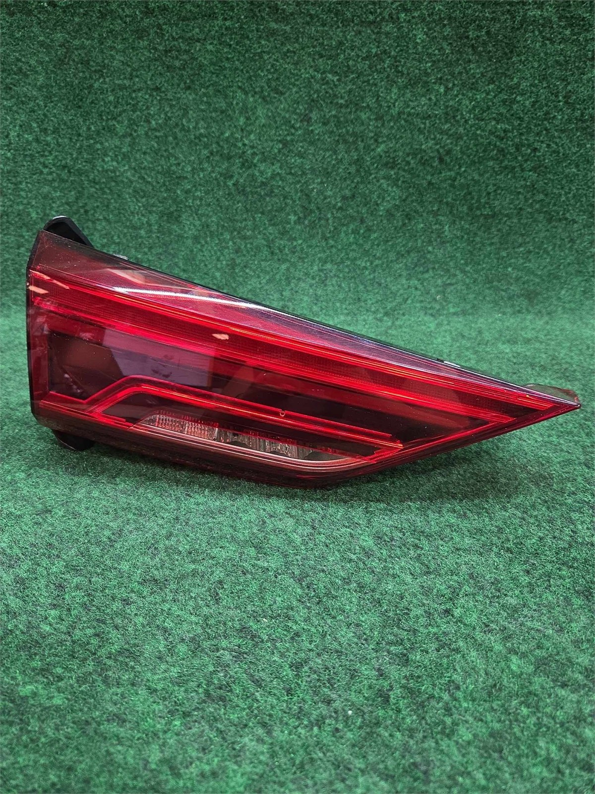 2019-2023 Audi Q3 Quattro Left Rear Lift Gate Mount Tail Light Oem 83a945093b
