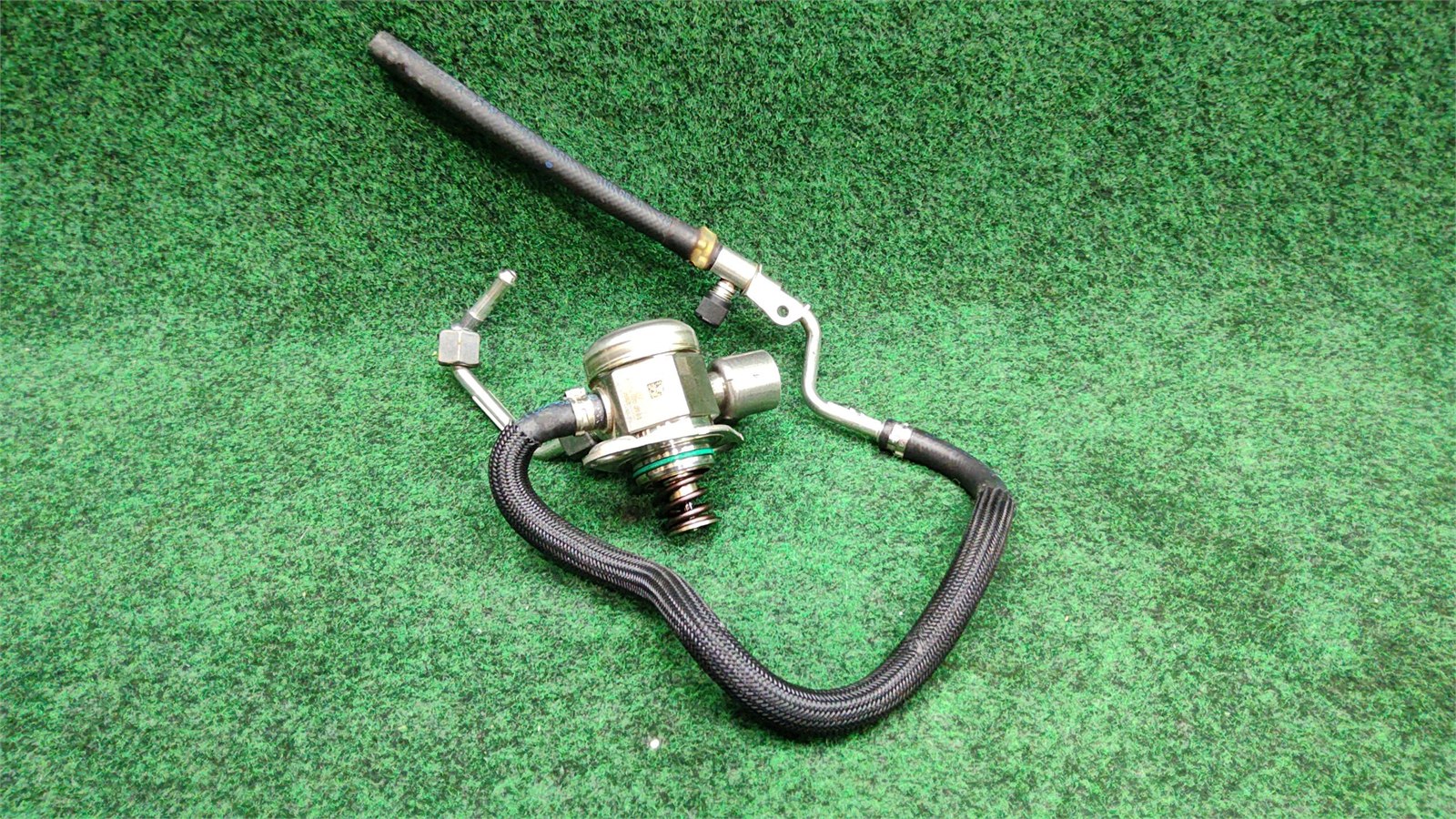 2015-2018 Mercedes Benz C300 Engine High Pressure Fuel Pump OEM A2740700501