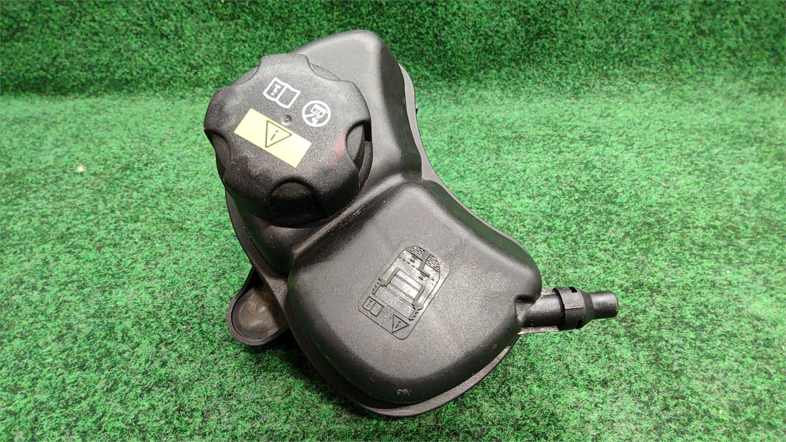 2019-2022 Bmw 330i Coolant Expansion Tank Reservoir Oem 17138610653