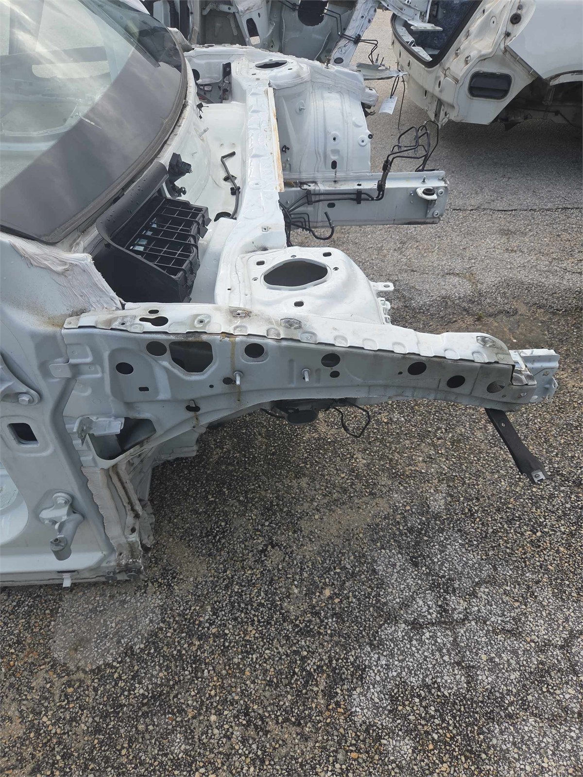 15-2020 Mercedes GLA Right Engine Support White 149 Oem A1766301240  A1766360244