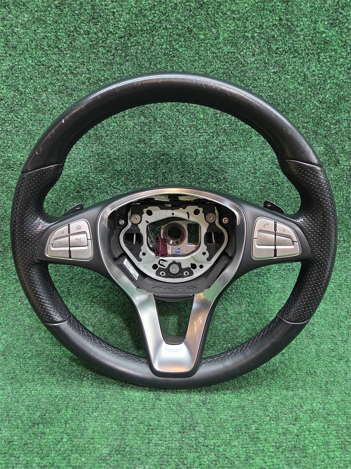 2016-2019 Mercedes Benz Glc 300 Steering Wheel Oem A0004608711