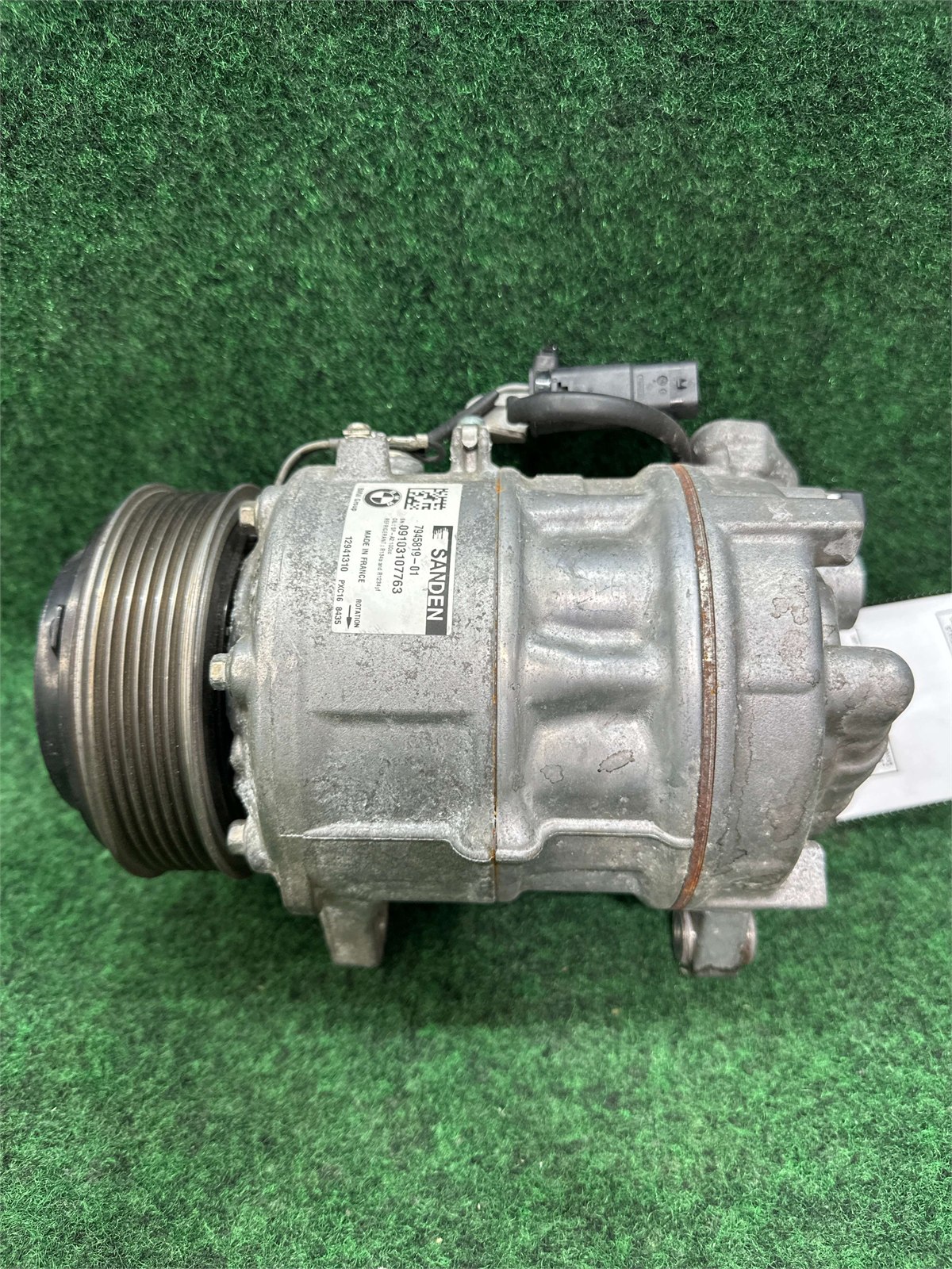 2018-2019 BMW 740i HVAC A/C Air Compressor OEM 64525A58A55