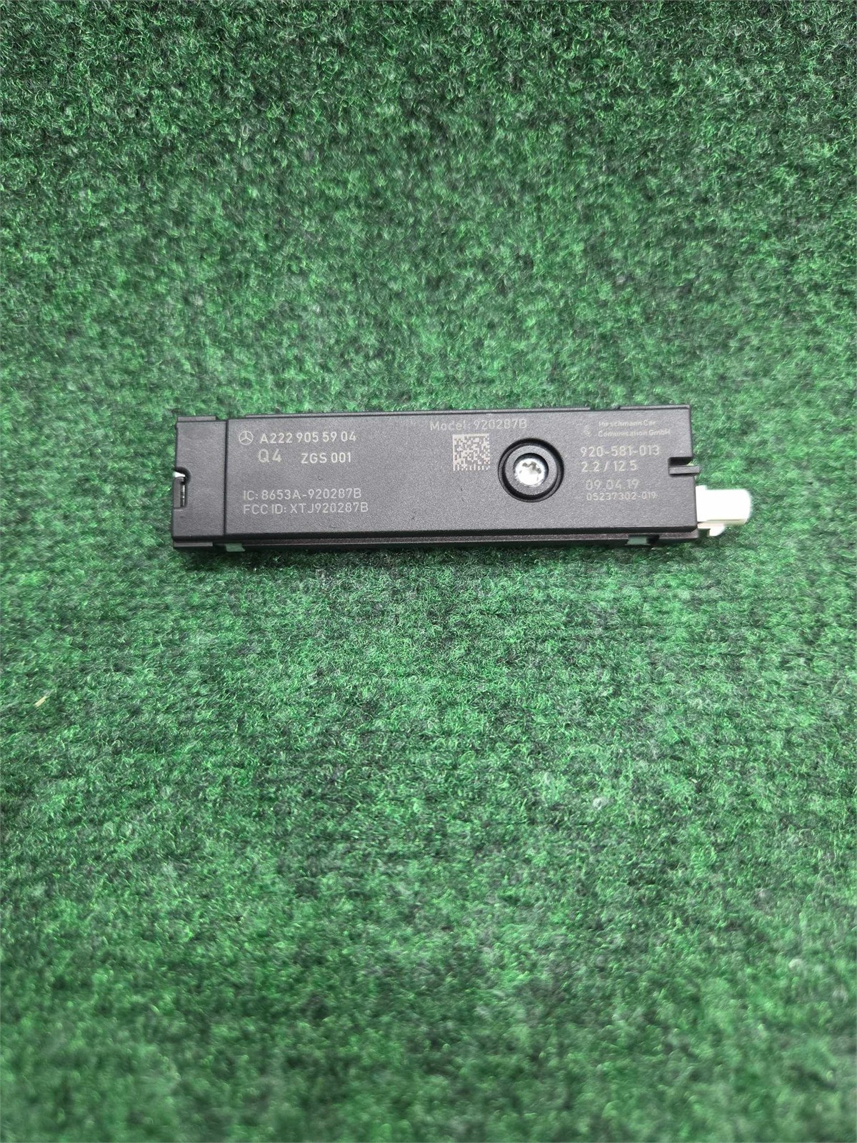2015-2020 Mercedes Benz Gla 250 Antenna Amplifier Oem A2229055904