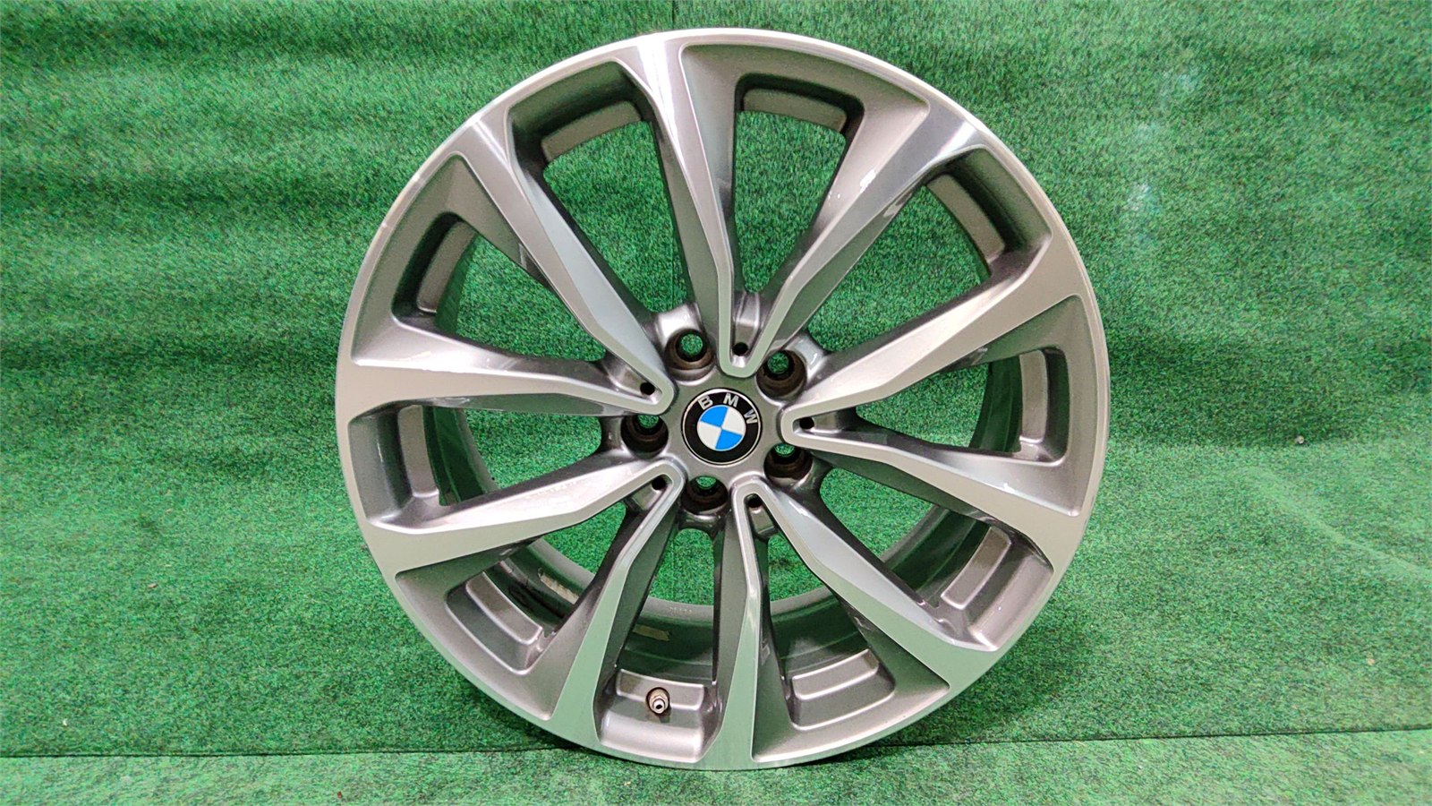 18 19 20 BMW X3 Wheel 18x7 alloy Front Or Rear 10 Spoke OEM 36116880047