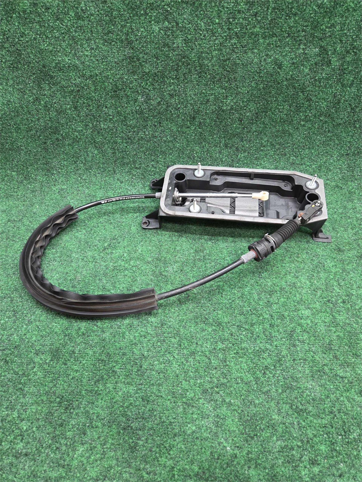 2017-2020 Audi A3 Selector Mechanism Cable Oem 8v1713023ag / 8v0713085 5q0713266