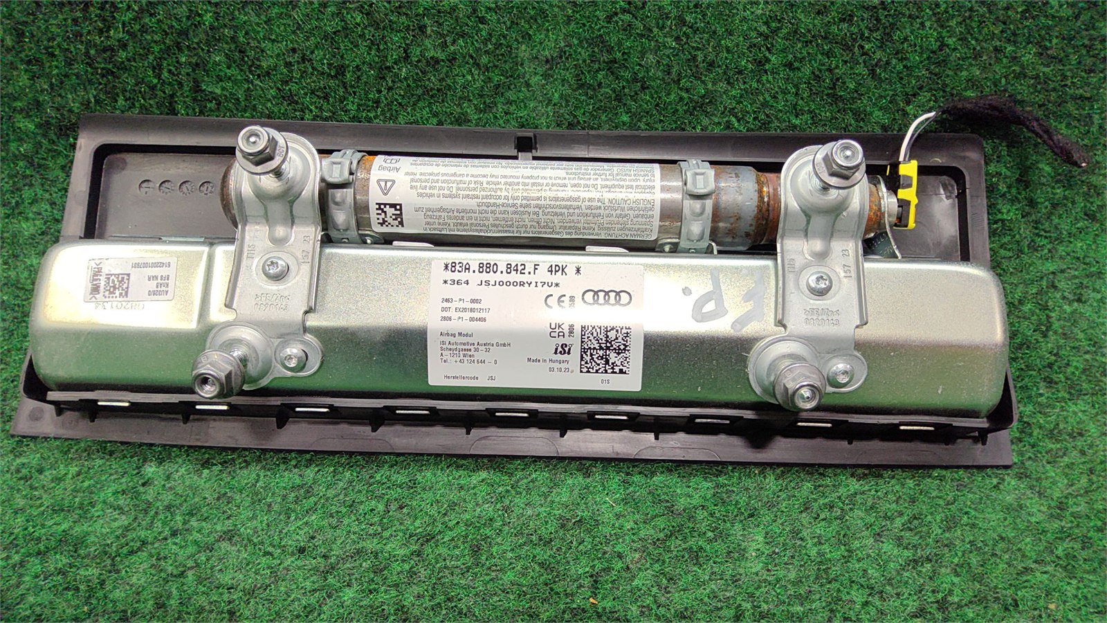 2019-2025 Audi Q3 Quattro  RH Right Passenger Knee Dash Mount Air Bag OEM 83A880842F