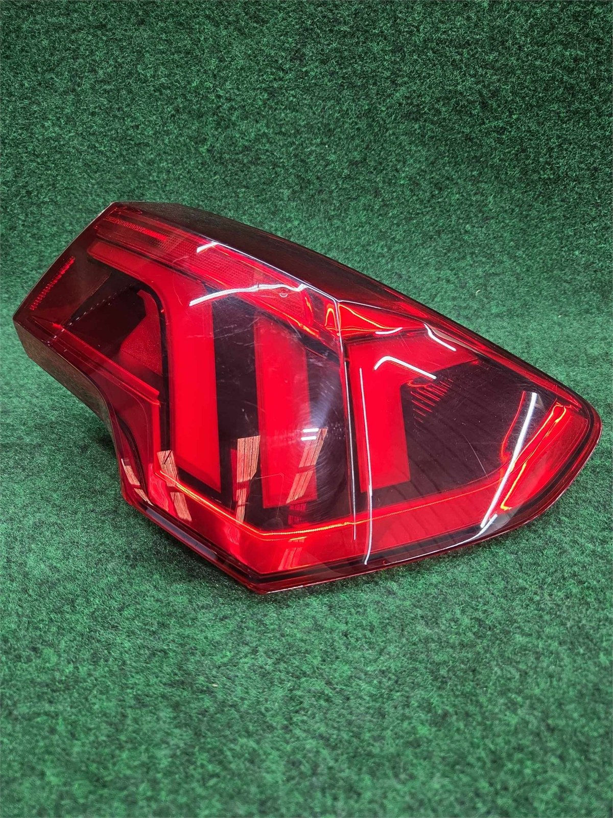 2019-2023 Audi Q3 Quattro Right Quarter Mount Tail Light Assembly Oem 83a945092a