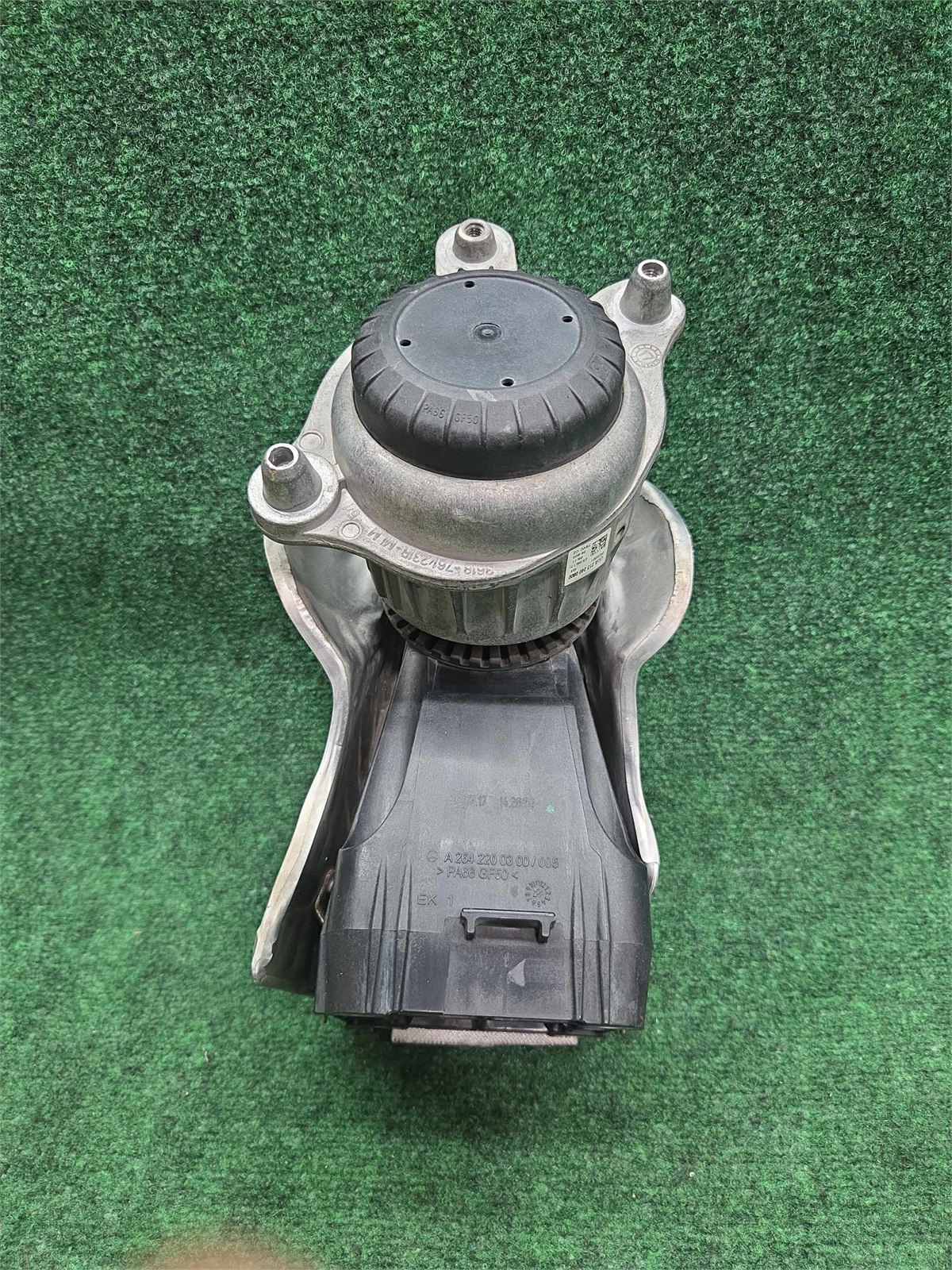 2016-2023 Mercedes E300 Right Engine Mount 107k Mls Oem A2642200300  A2132400800