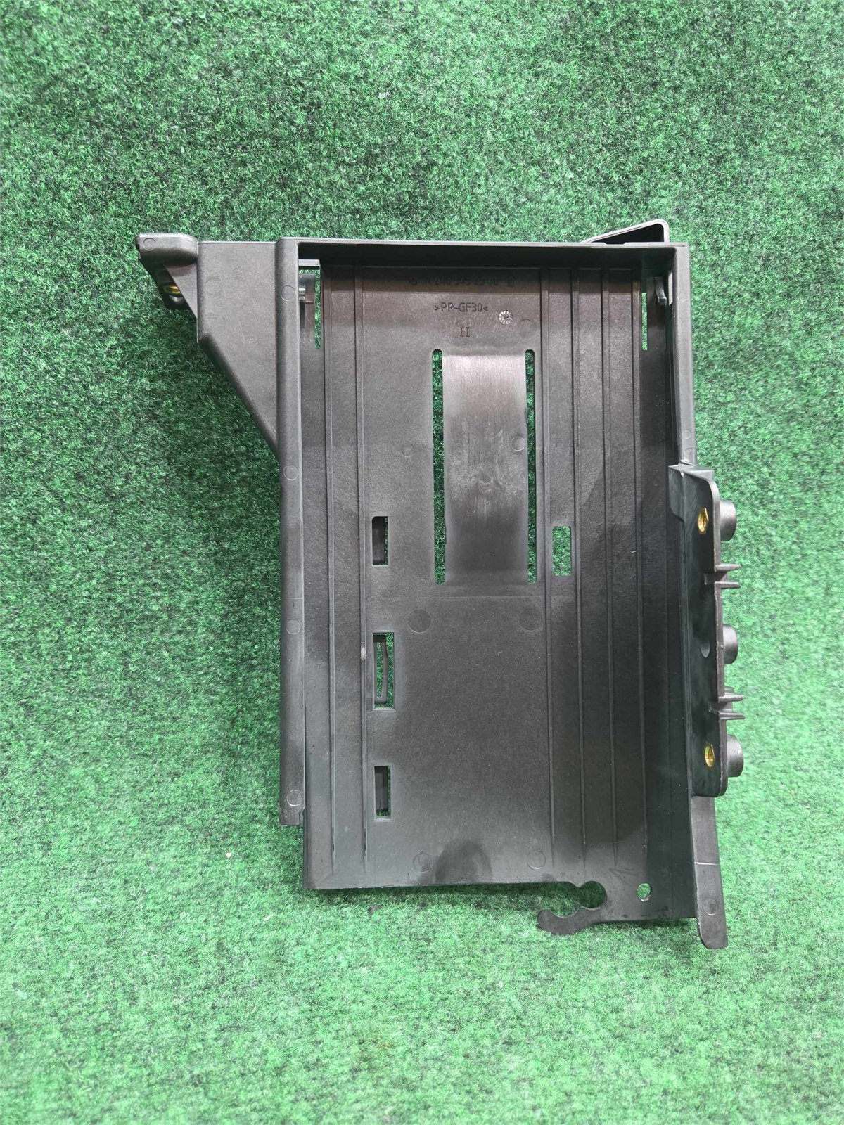 2015-2020 Mercedes Benz Gla 250 Dash Control Unit Bracket Holder Oem A2465452540
