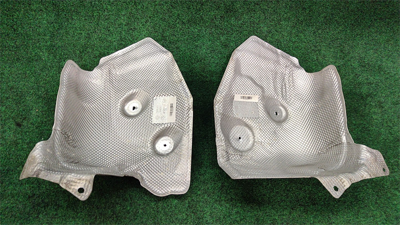 2019-2023 BMW X5 40i Tear Fuel Tank Heat Shield Panel of 2 PCS OEM 742493807