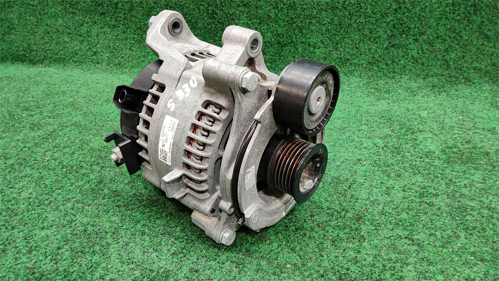 2018-2022 BMW 330i Altenator Assembly 14V 250Amp OEM 12318634167