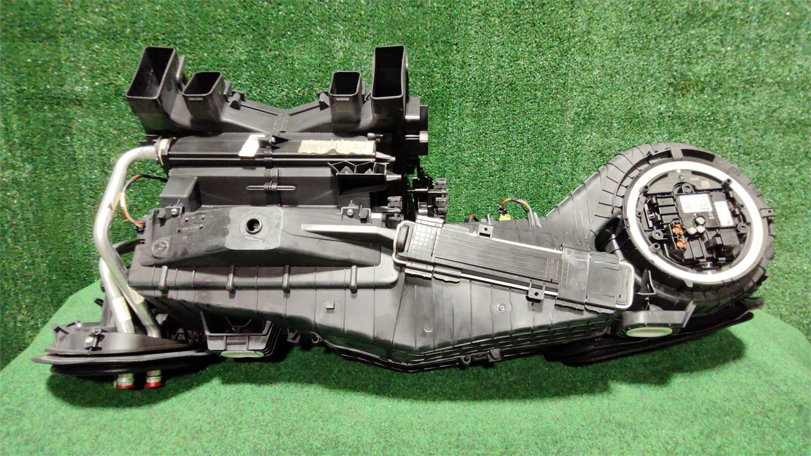 2014-2021 Mercedes Benz C300 Hvac System Evaporator Oem A2058309304