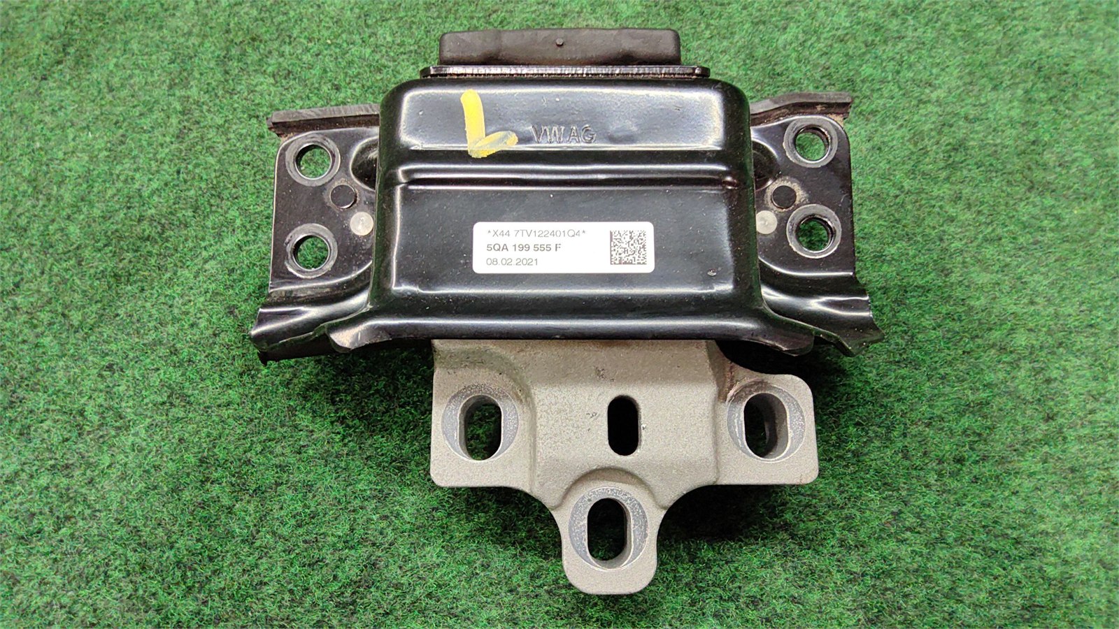 2019-2025 Audi Q3 Transmission Mount Oem 5qa199555f