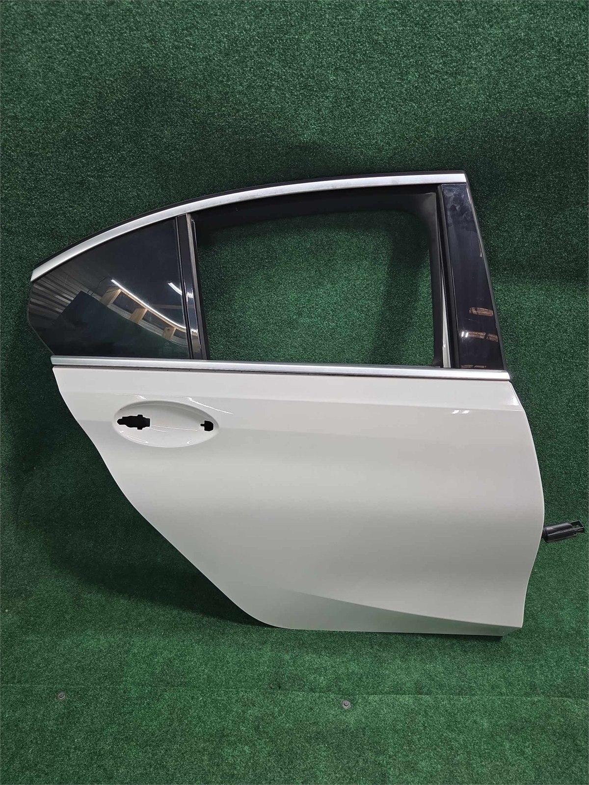 2019-2025 Bmw 330i Right Rear Door Shell Alpine White 300 Oem 41517482278