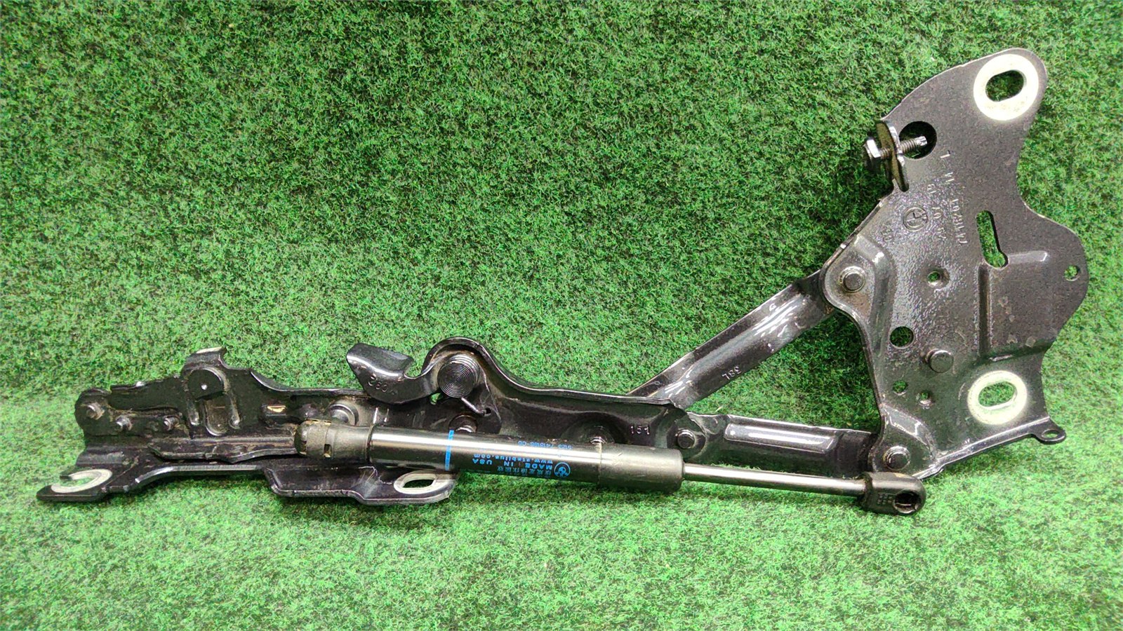 2019-2023 Bmw X5 Left Hood Hinge Oem 41009477741