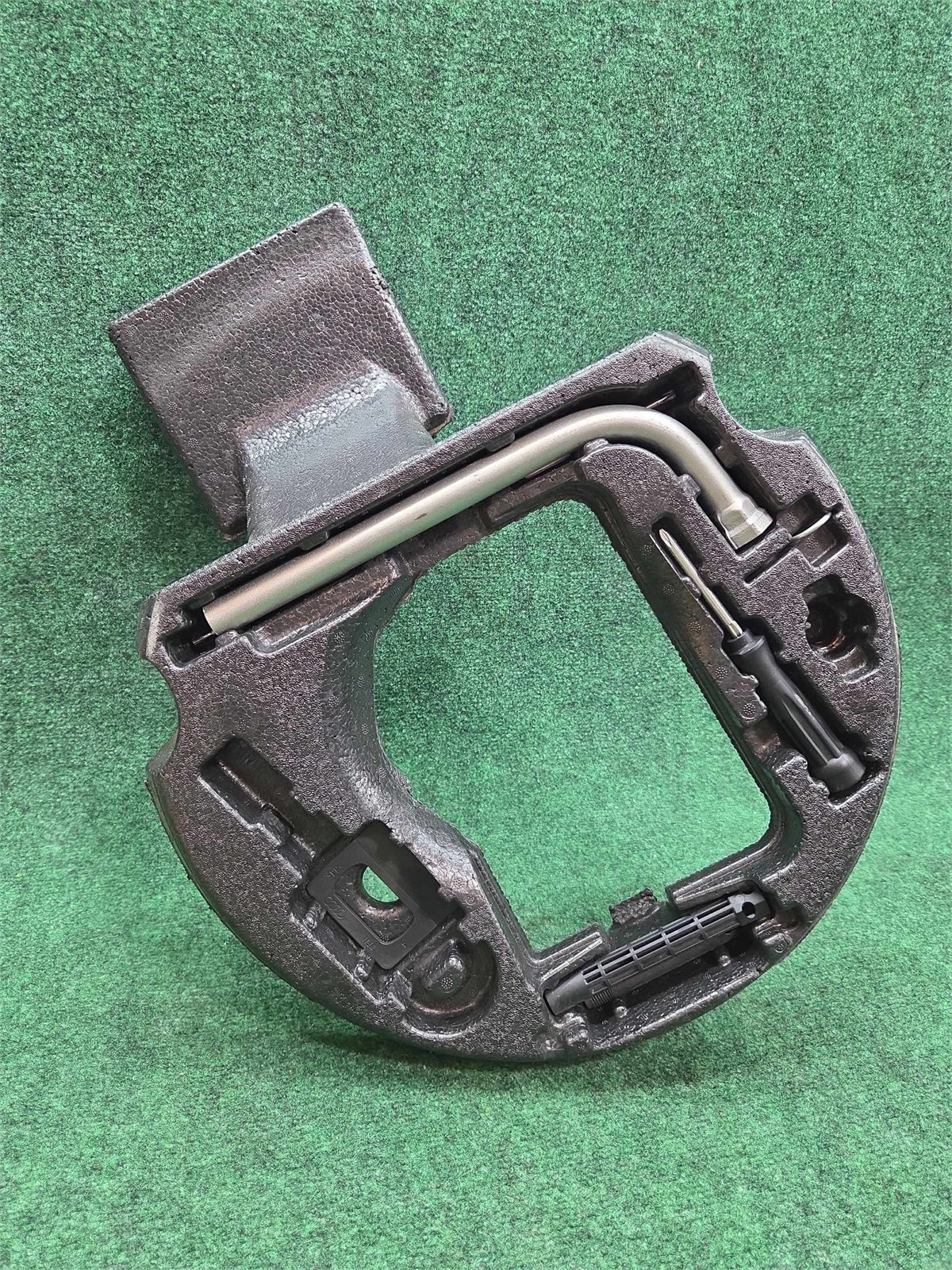 2016-2018 Audi A7 Quattro Spare Tool Set Oem 4g0012109a