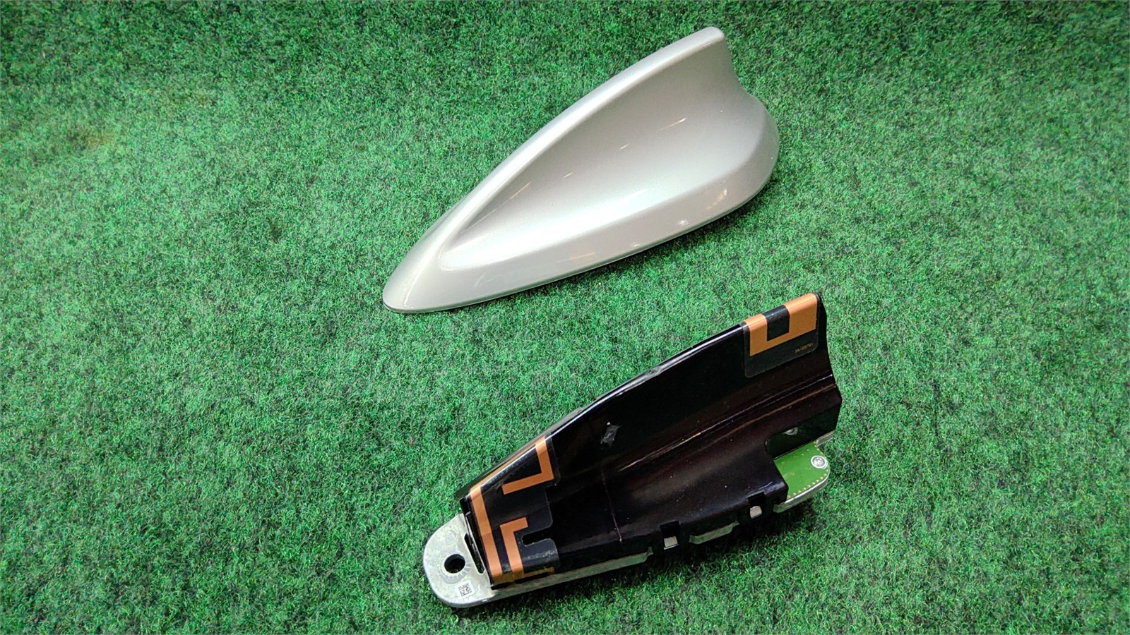 16-2023 Bmw 330i Antenna Oem 65208794262