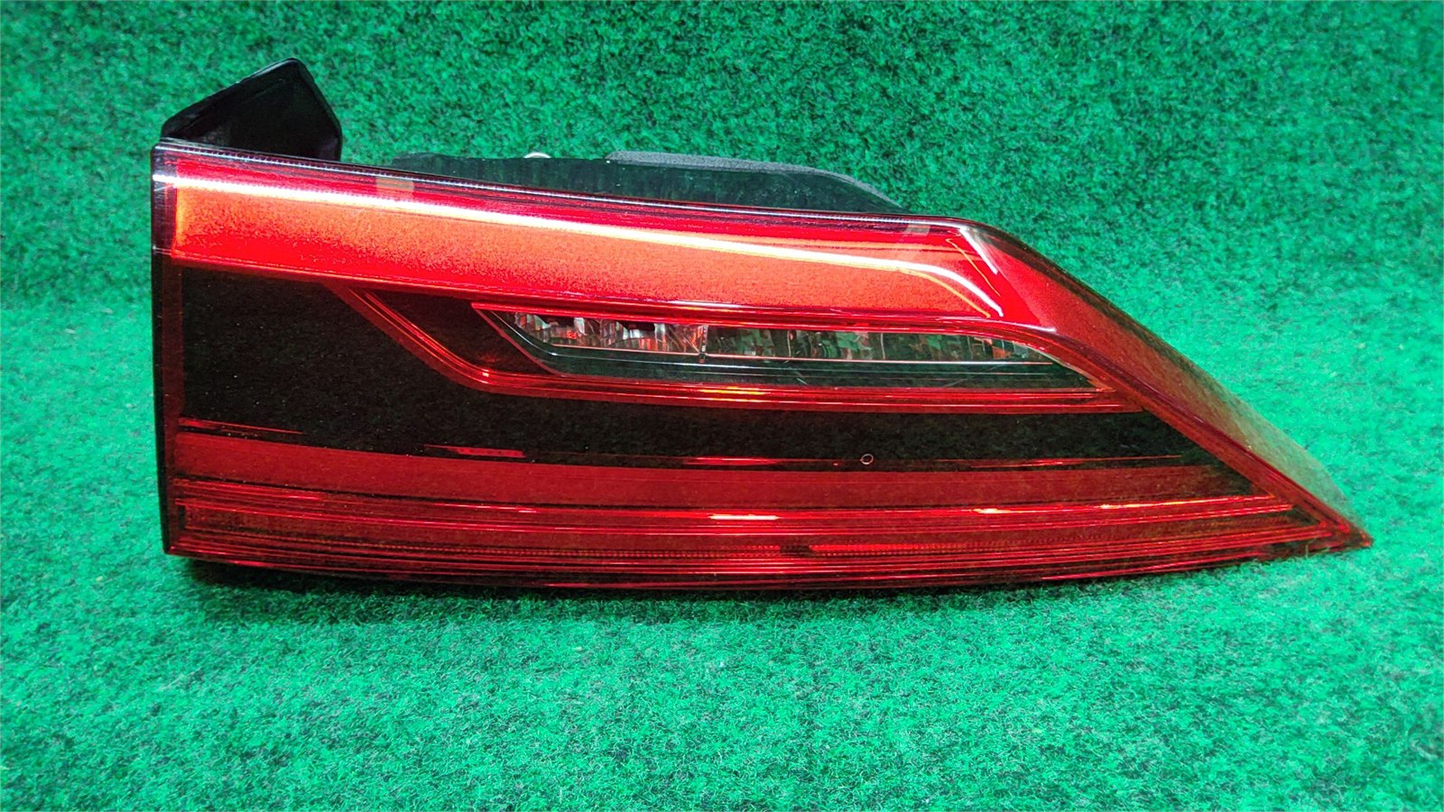 2019-2025 Audi Q3 Quattro Right Rear Led Tail Light Oem 83a945094b