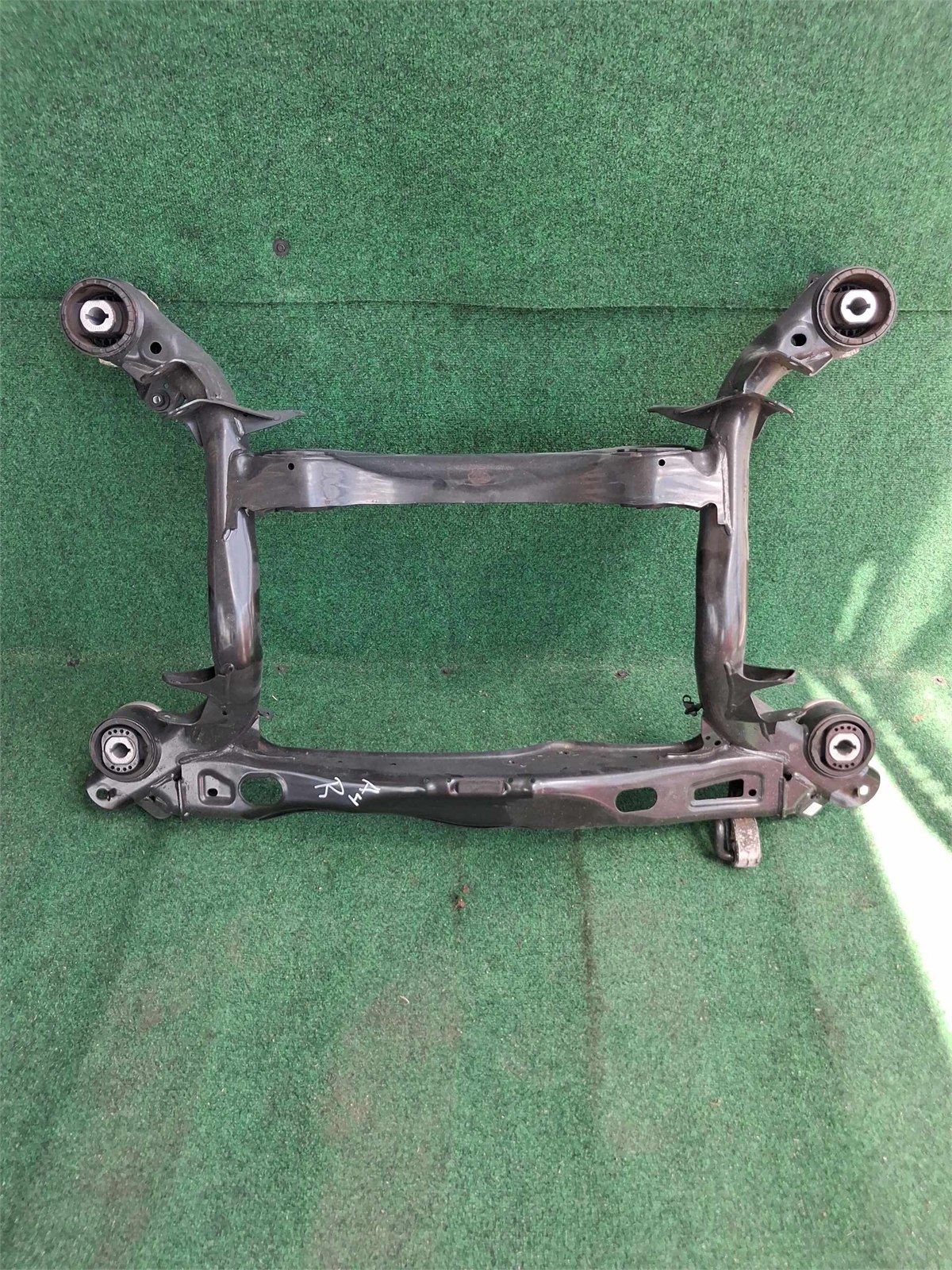 2017-2019 Audi A4 Quattro Rear Suspension Crossmember 69k Mls Oem 8w0505235ak