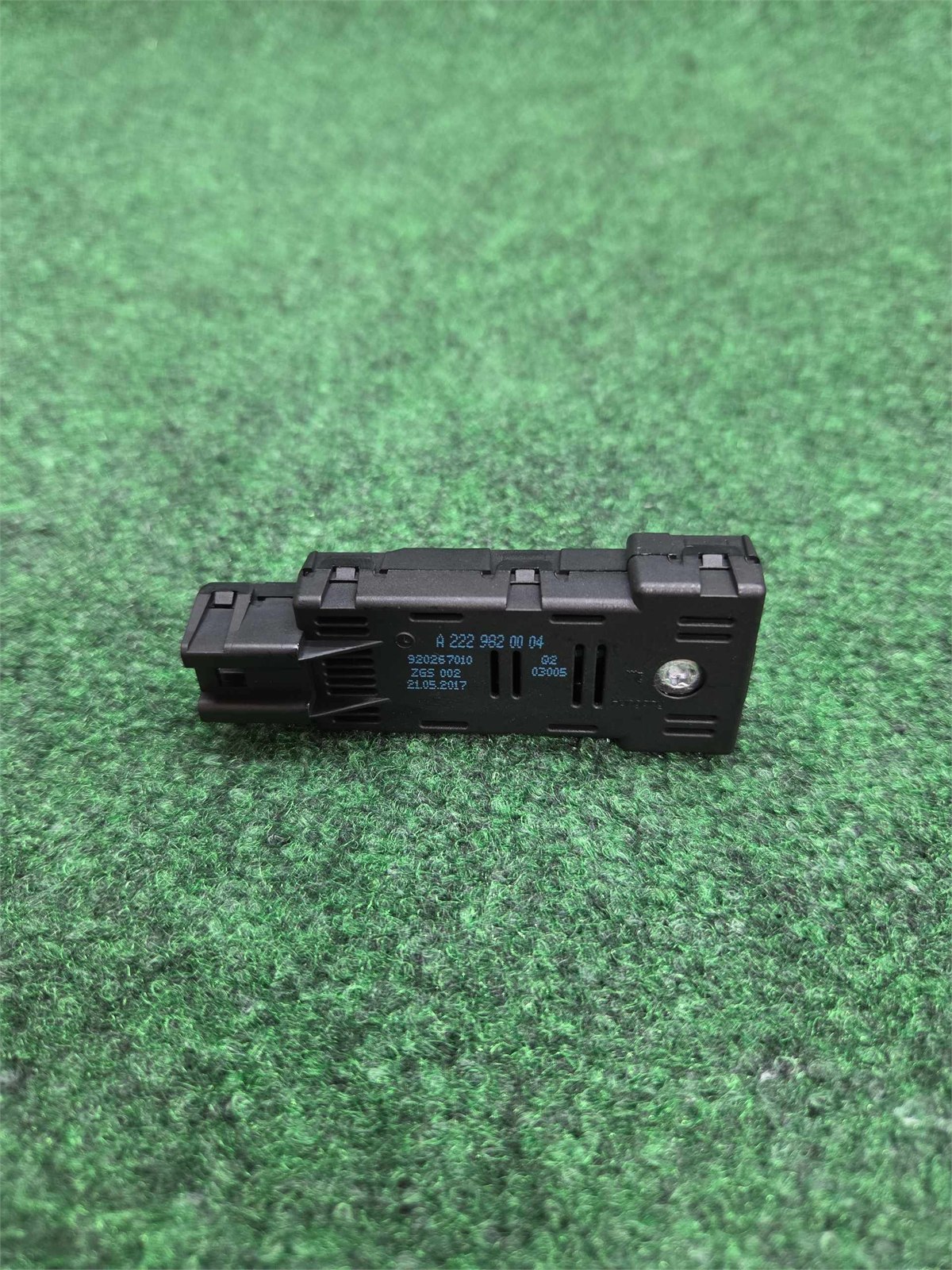 2014-2019 Mercedes Benz Cla 250 Interference Suppression Filter Oem A2229820004