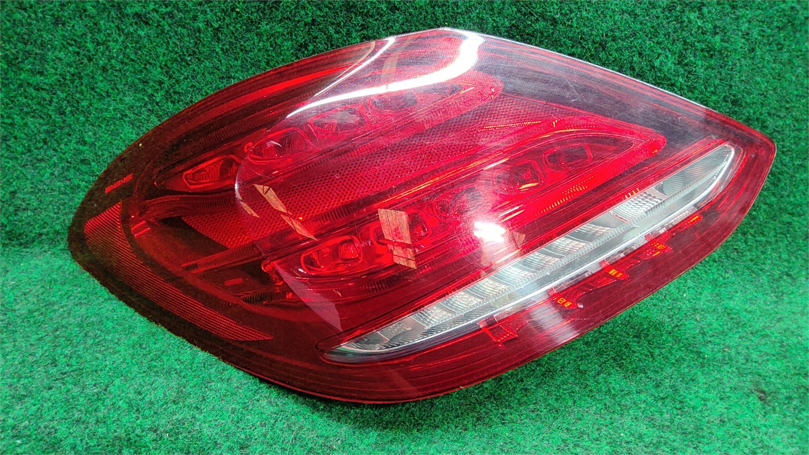 2015-2018 Mercedes Benz C300 Rear Left Tail Ligth Assembly OEM A2059062002