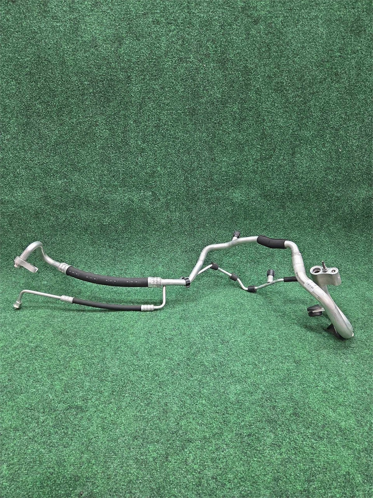 2016-2019 Mercedes Glc 300 A/c Refrigerant Line to Valve 49k Mls Oem A2538304001