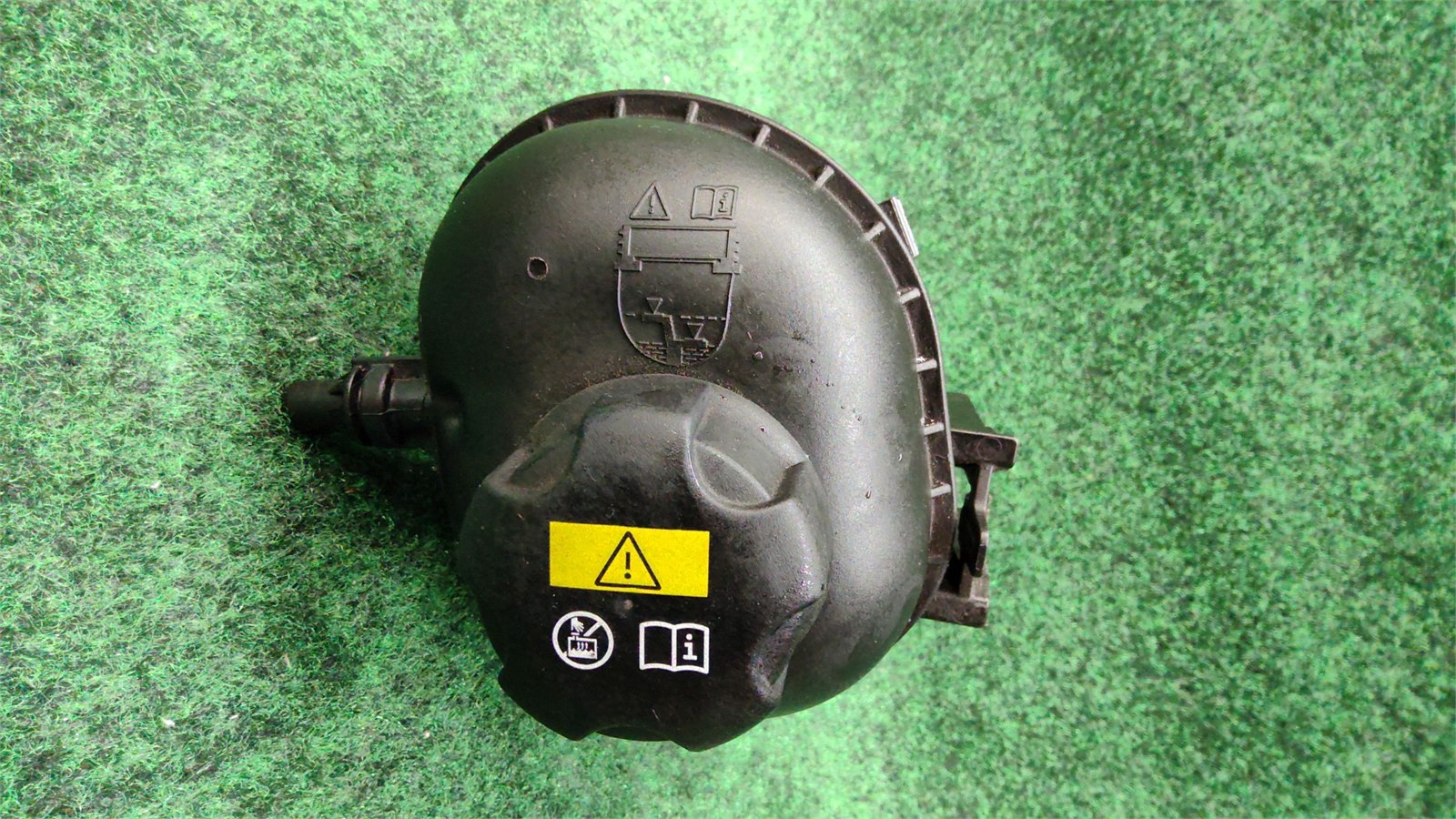 2017-2022 Bmw X7 Expansion Tank Oem 17138610661