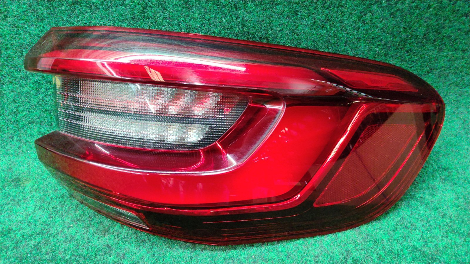 2019-2023 BMW X5 Right Tail Light Liftgate Mounted Lamp OEM 63217931998