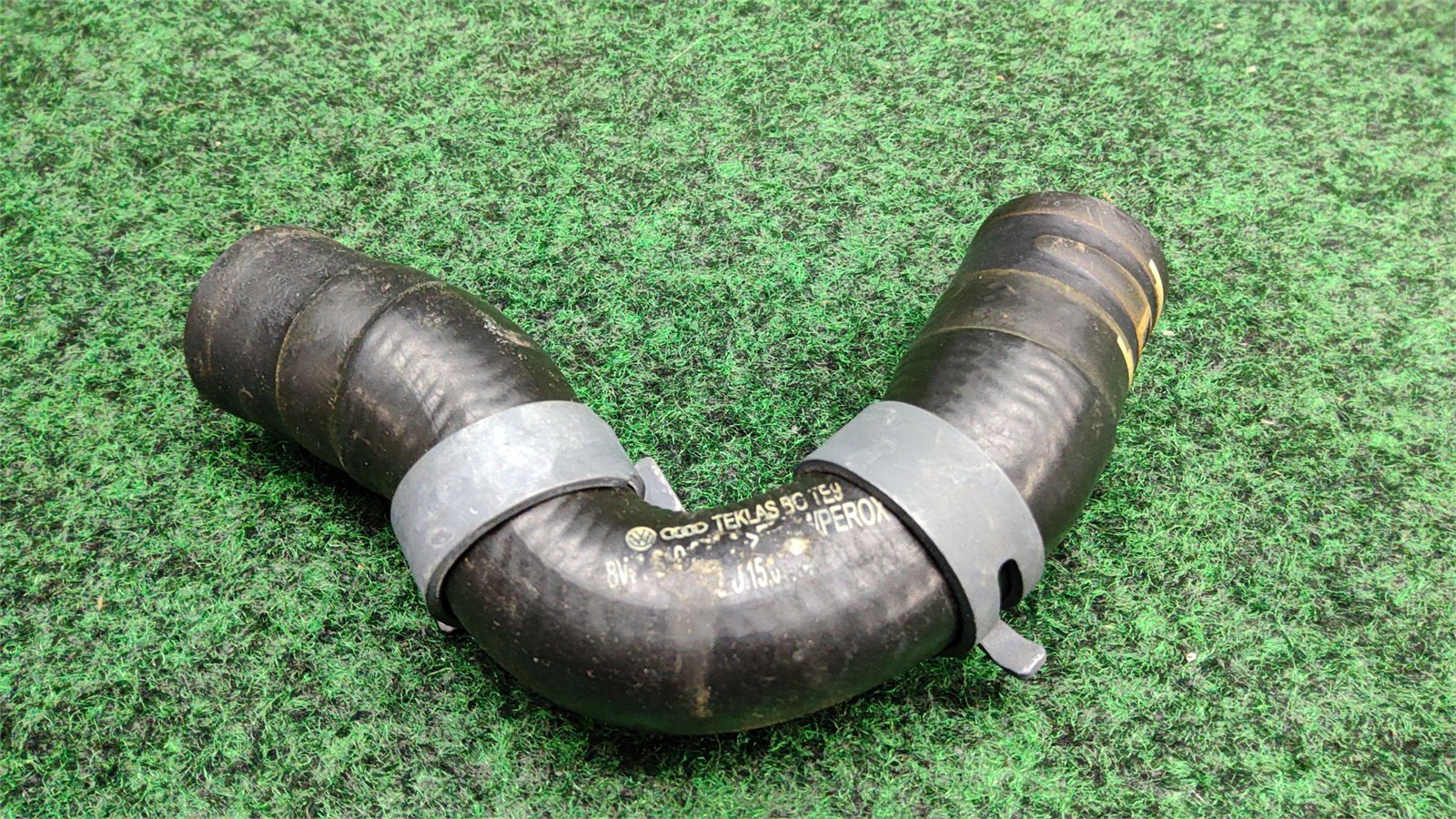 2017-2019 Audi A4 Quattro Coolant Hose / Line Oem 8w1819372a