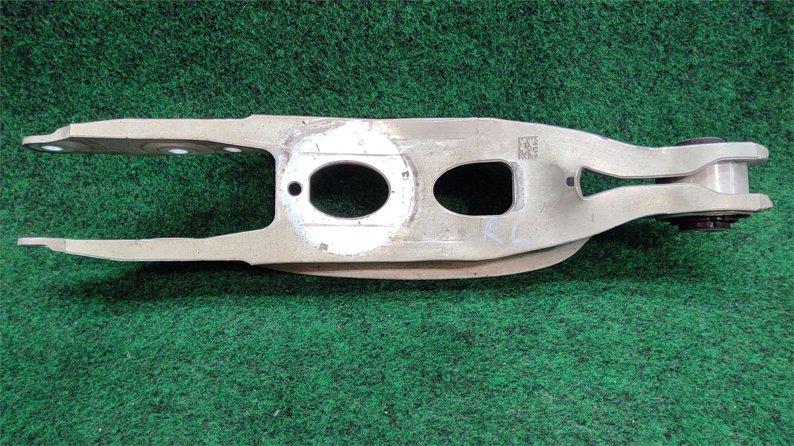 2017-2019 Audi A4 Left / Right Rear Spring Arm Lower Arm 69k Mls Oem 8w0505311h