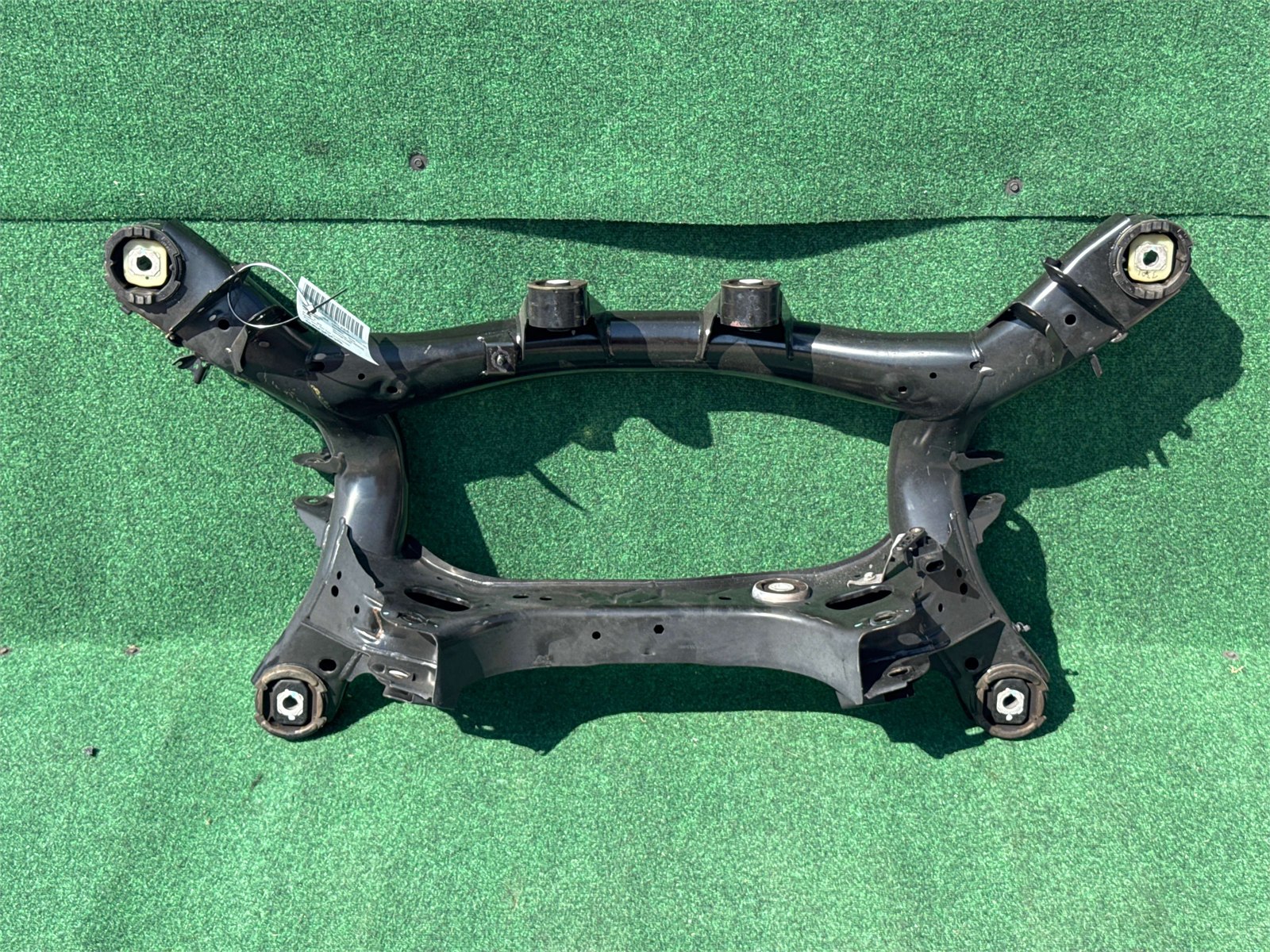 2019-2023 Bmw 330i Rear Crossmember Axle Carrier Oem 33316876541