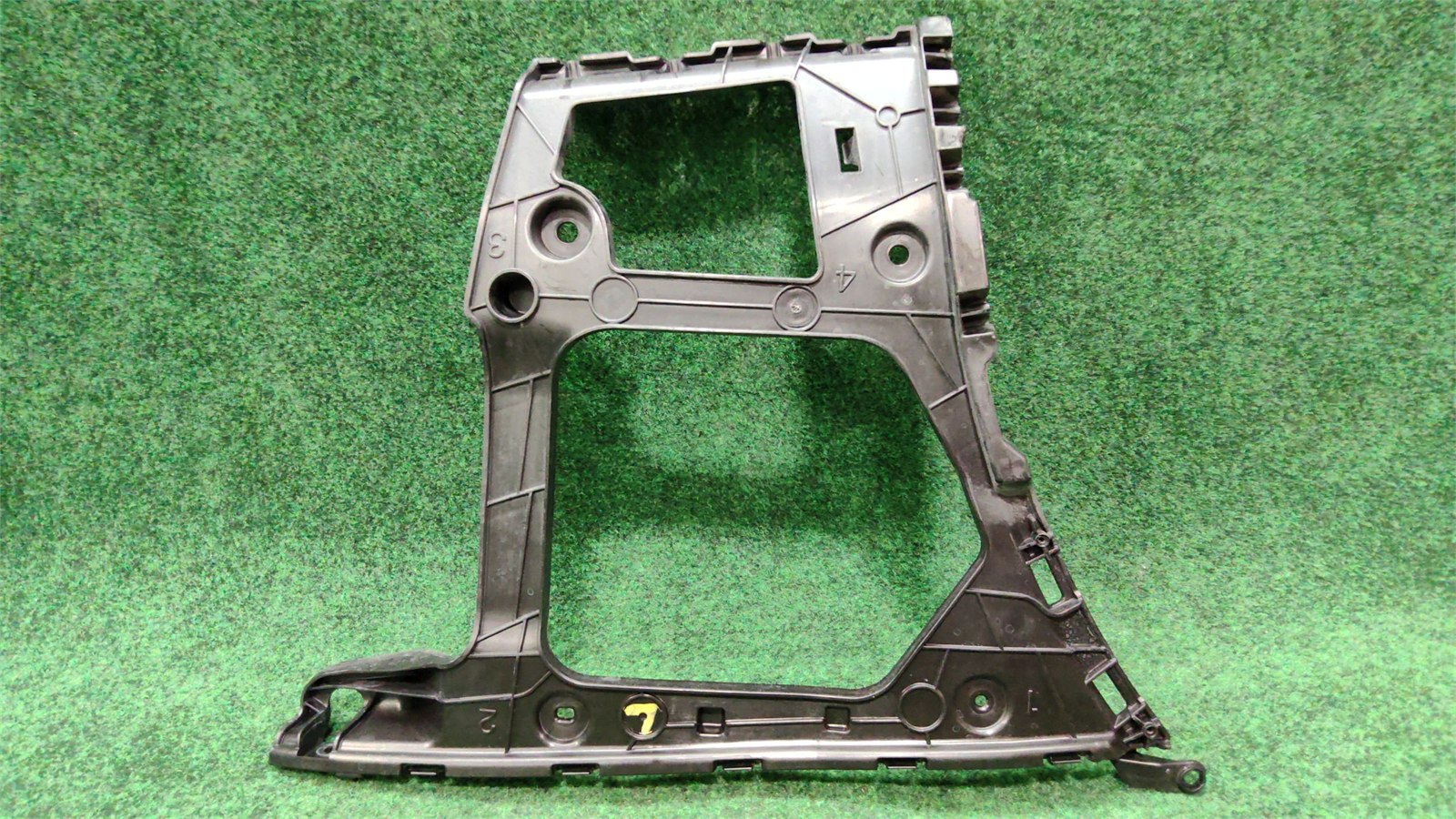 2016-2019 Audi Q7 Quattro Rear Left Bumper Guide Bracket Oem 4m0807453a