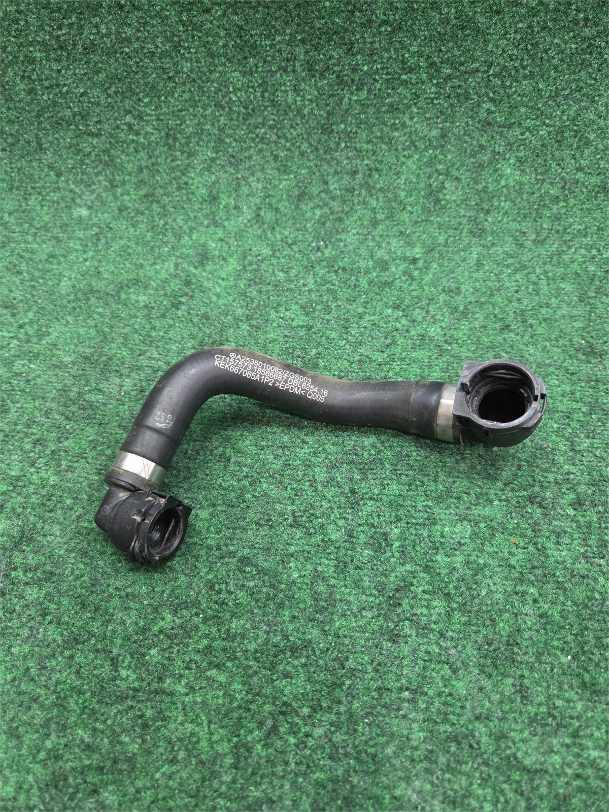 2016-2019 Mercedes Glc 300 Coolant Line Low Temperature 49k Mls Oem A2535010082