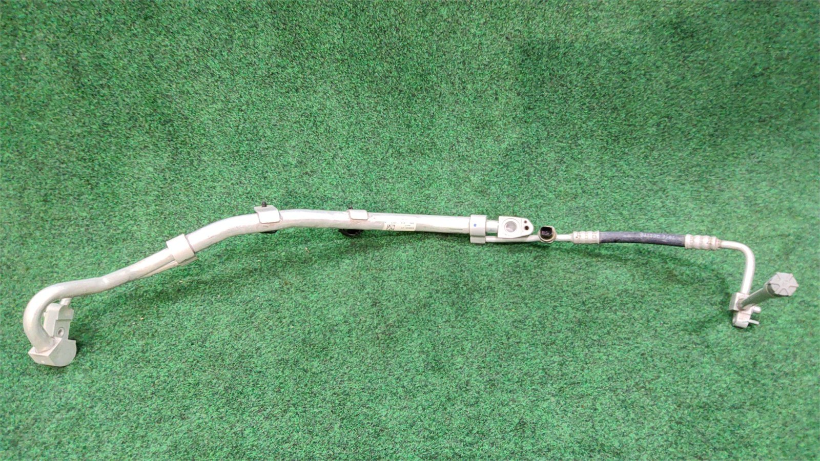 2019-2025  BMW X5 A/C Refrigerant Suction Hose A/C Expansion OEM 64536813586