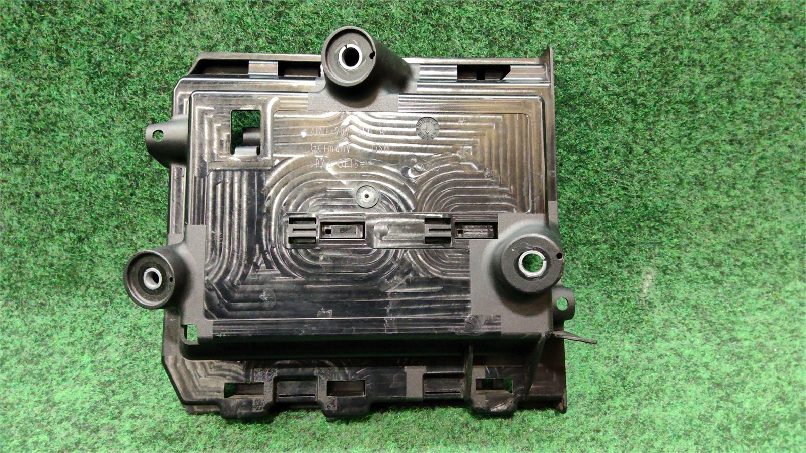 2016-2024 Audi Q7 Quattro Retainer For Control Unit Oem 4m0907650a