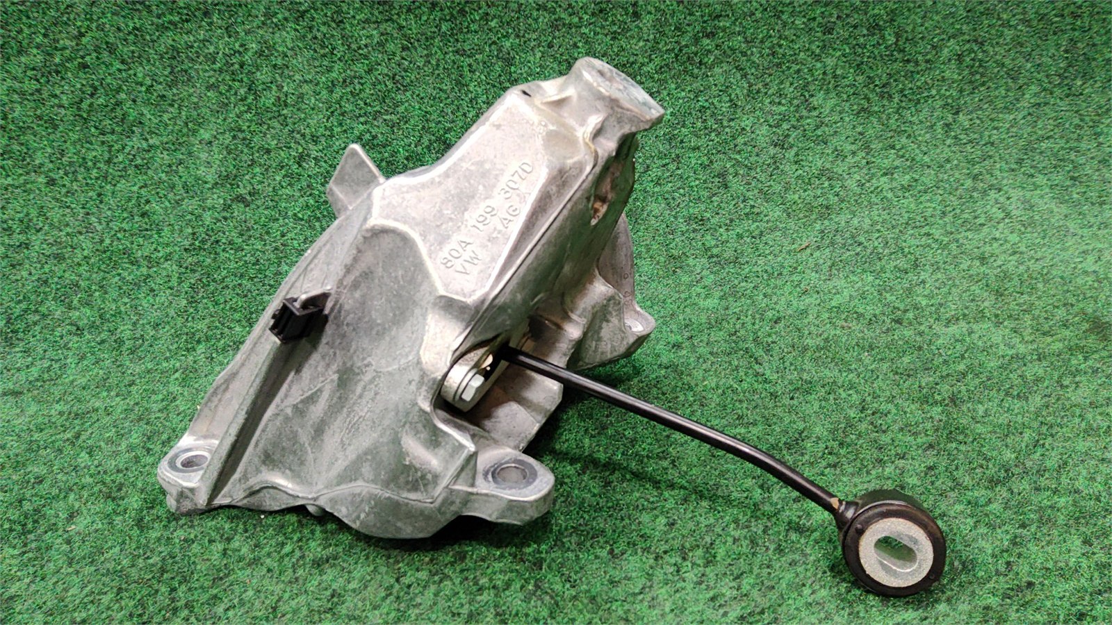 2021-2025 Audi Q5 Front Engine Right Support Oem 4m0199308ce