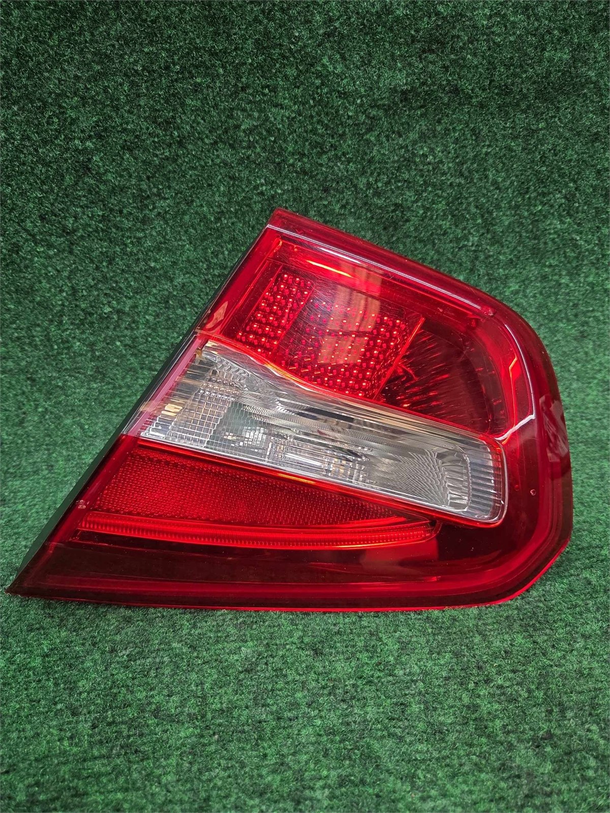 2015-2020 Mercedes Gla 250 Right Rear Liftgate Mount Tail Light Oem A1569060458