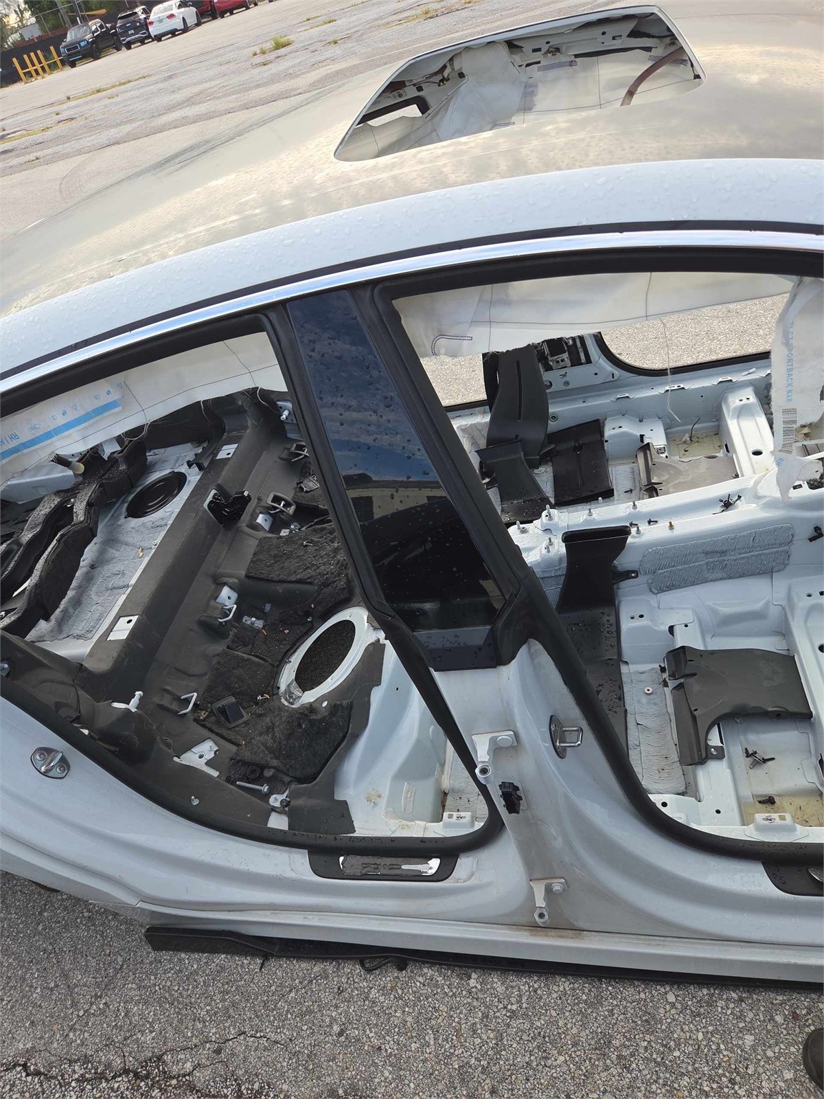 2016-2018 Audi A7 Quattro Right Center B-pillar White 2y Oem 4g8810074g