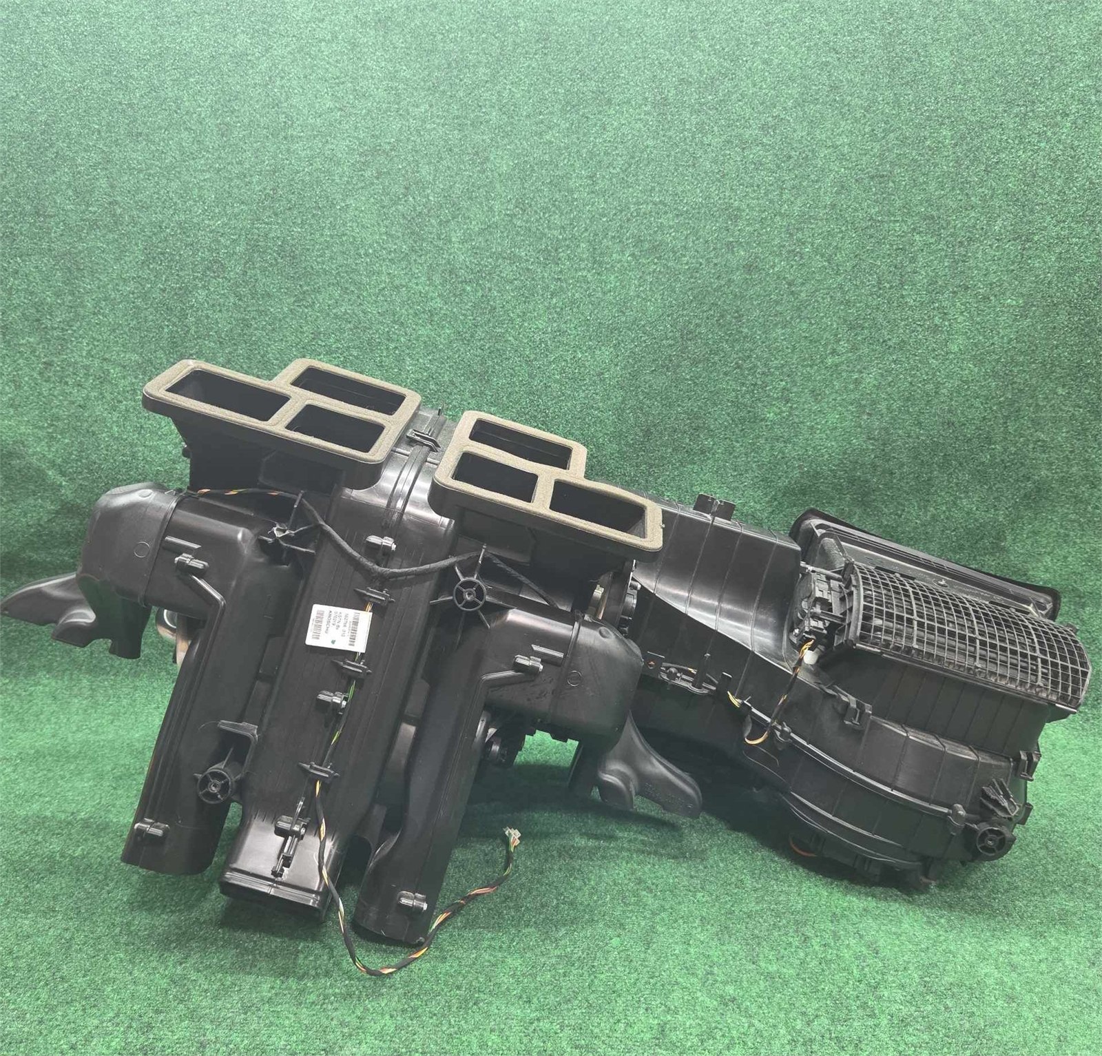 2015-2020 Mercedes Benz Evaporator Housing 65k Mls Oem A2468308300 / A2468307900