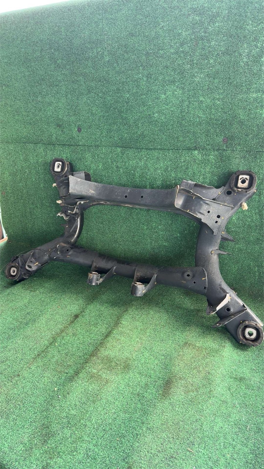 2018-2024 Bmw 330i Rear Crossmember Oem 33306851657
