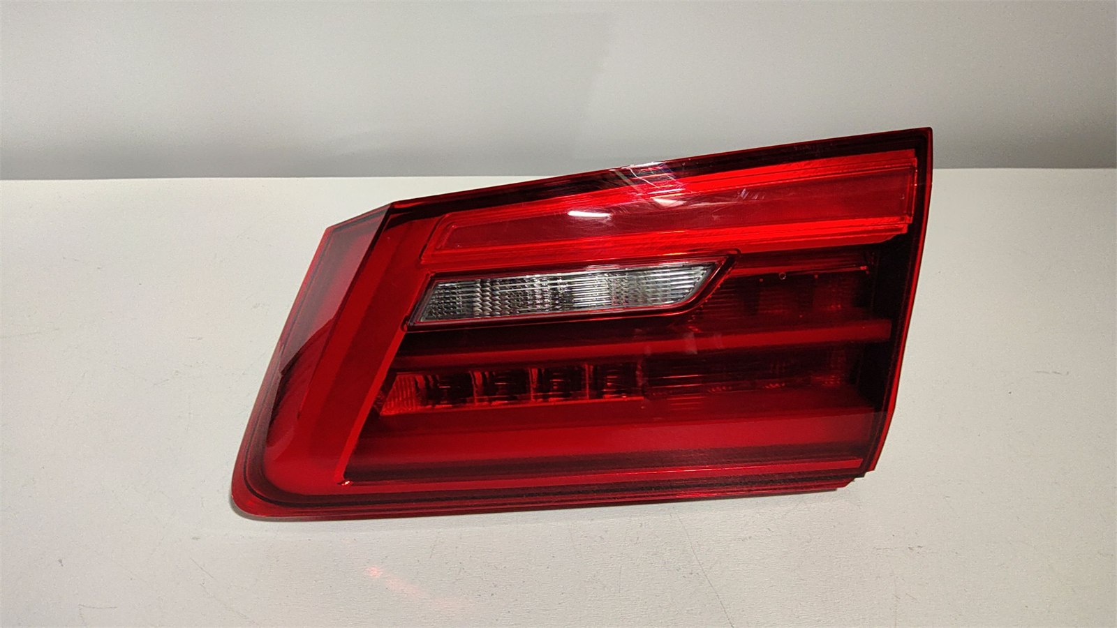 2018-2020 BMW 530i Left Tail Light Decklid Mounted Lamp OEM 63217376475