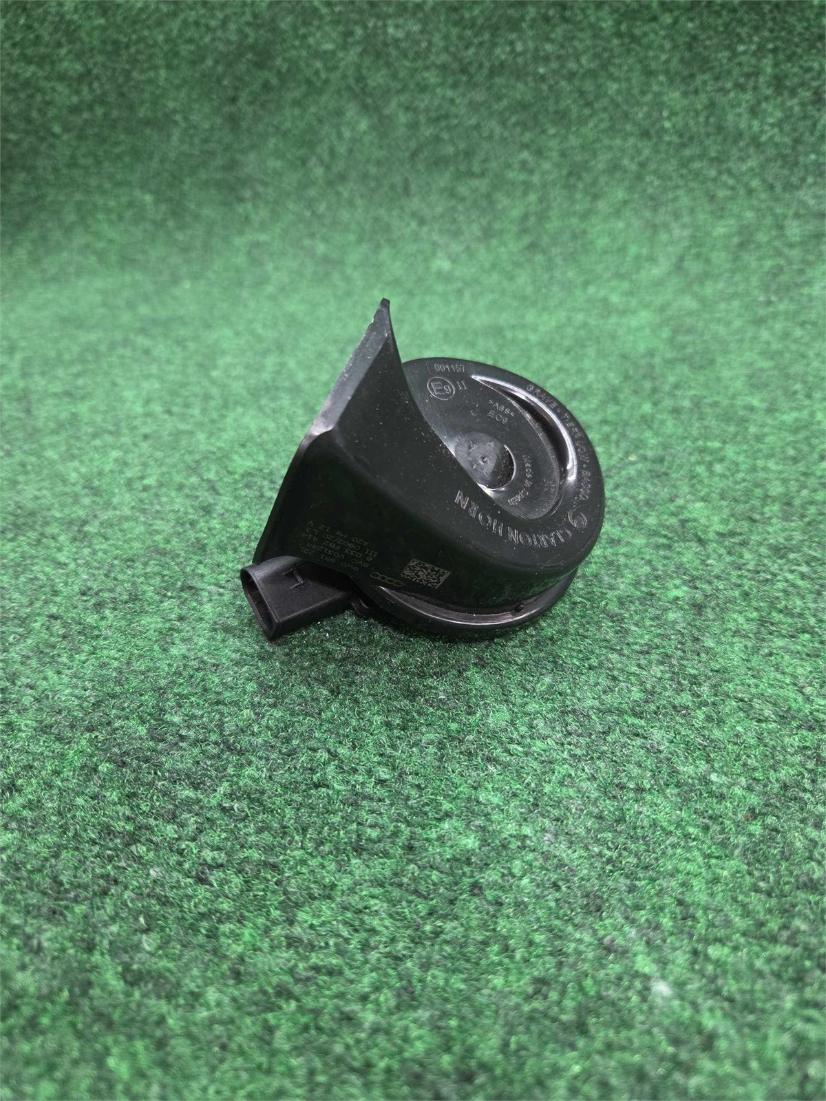 2020-2025 Audi A4 Right Low Pitch Tone Horn Oem 8w0951221