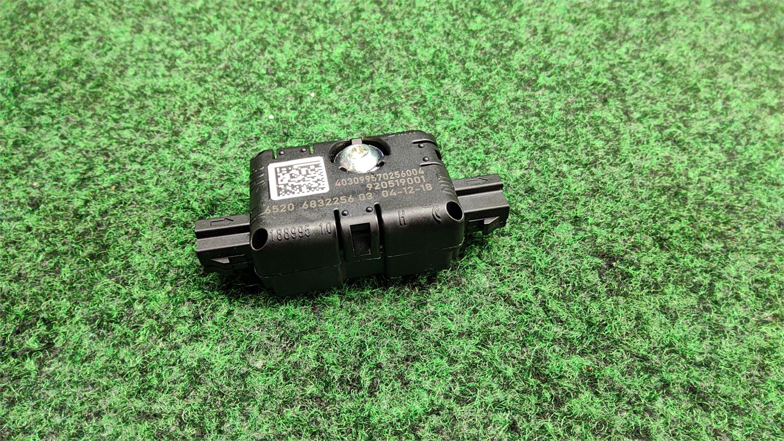 2019-2022 Bmw 330i Trap Circuit Oem 65206832256