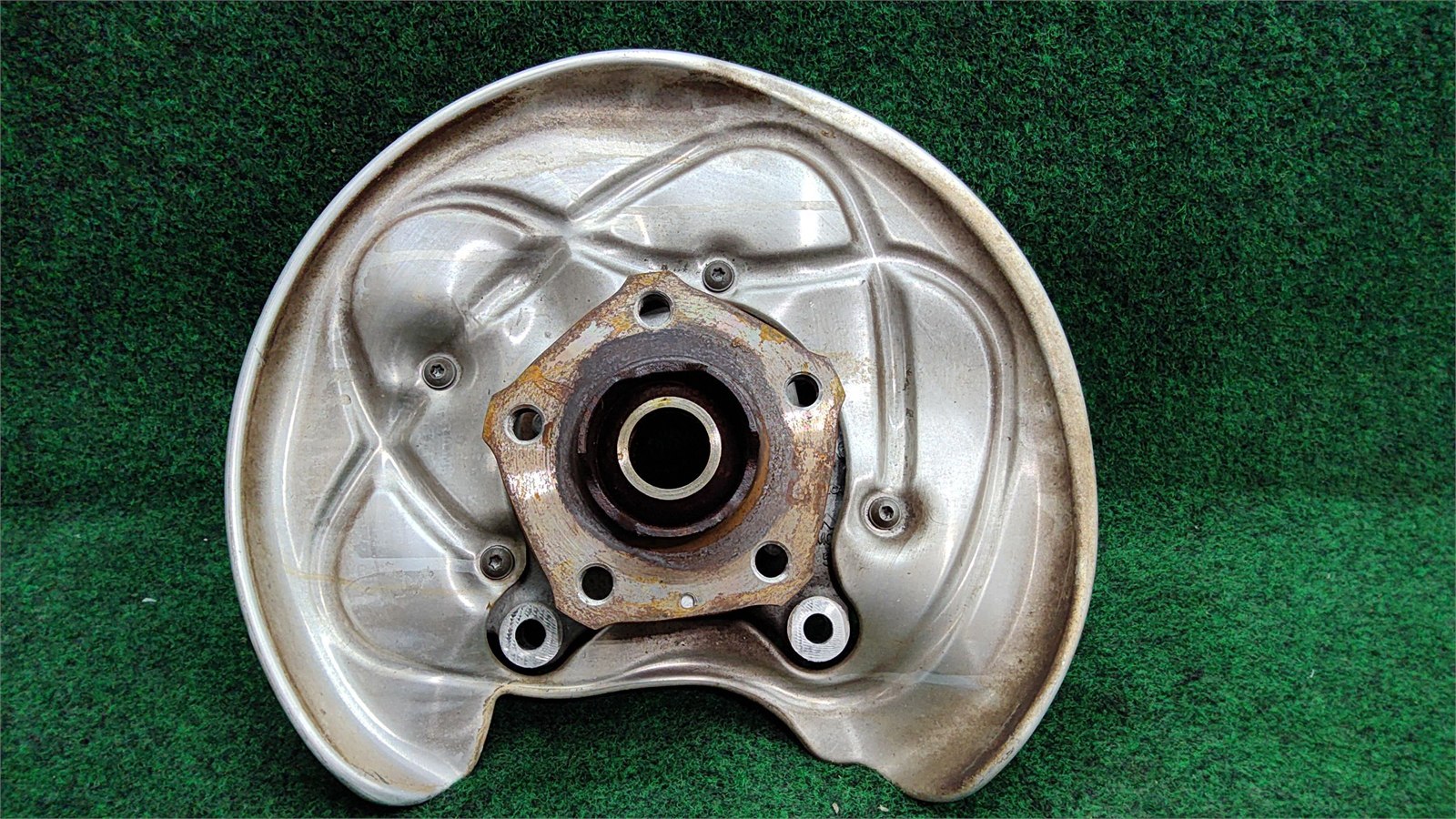 2017-2019 Audi A4 Left Rear Wheel Knuckle Housing 69k Mls Oem 8w0505431q